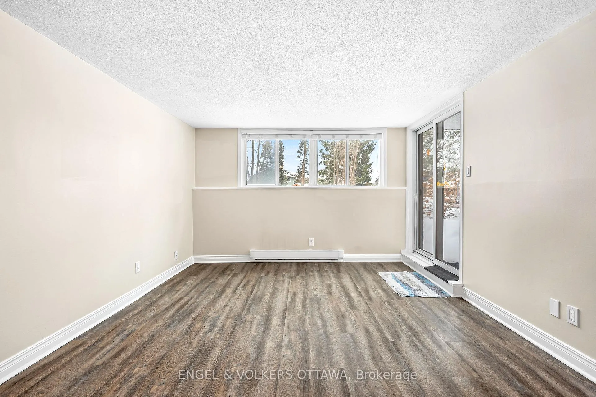 Photo 9 of Unit 109, 6532 Bilberry Drive, Ottawa, Orleans Wood — HOMEH