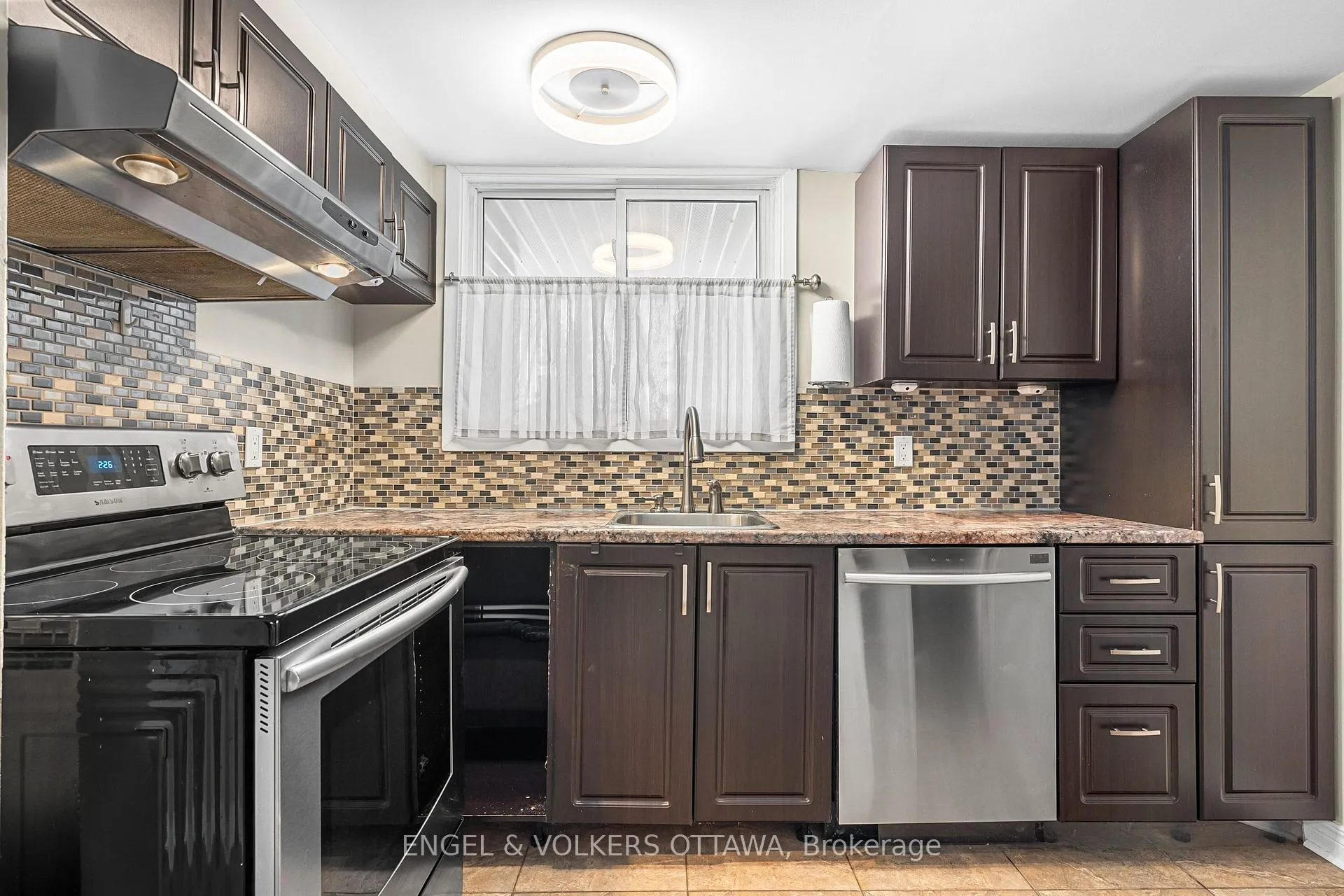 Photo 13 of Unit 109, 6532 Bilberry Drive, Ottawa, Orleans Wood — HOMEH