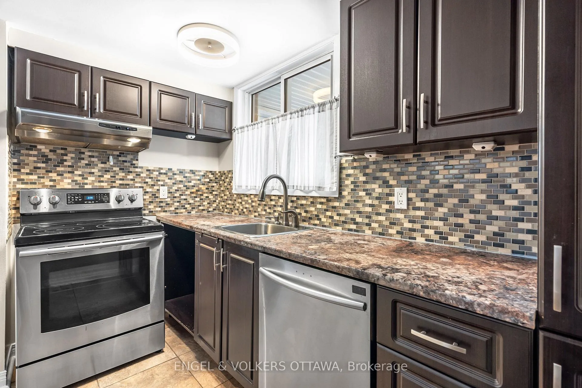 Photo 14 of Unit 109, 6532 Bilberry Drive, Ottawa, Orleans Wood — HOMEH