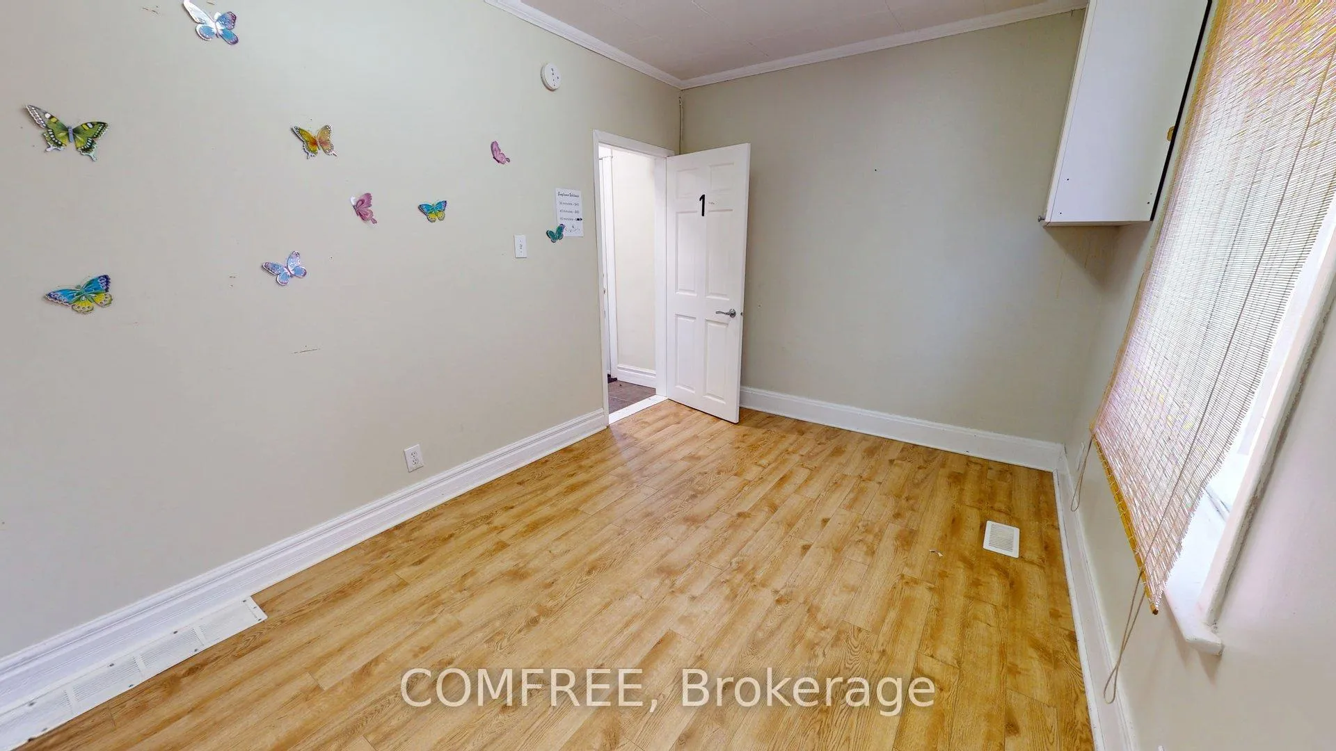 Photo 4 of 1405 King Street E, Cambridge, Preston Centre — HOMEH