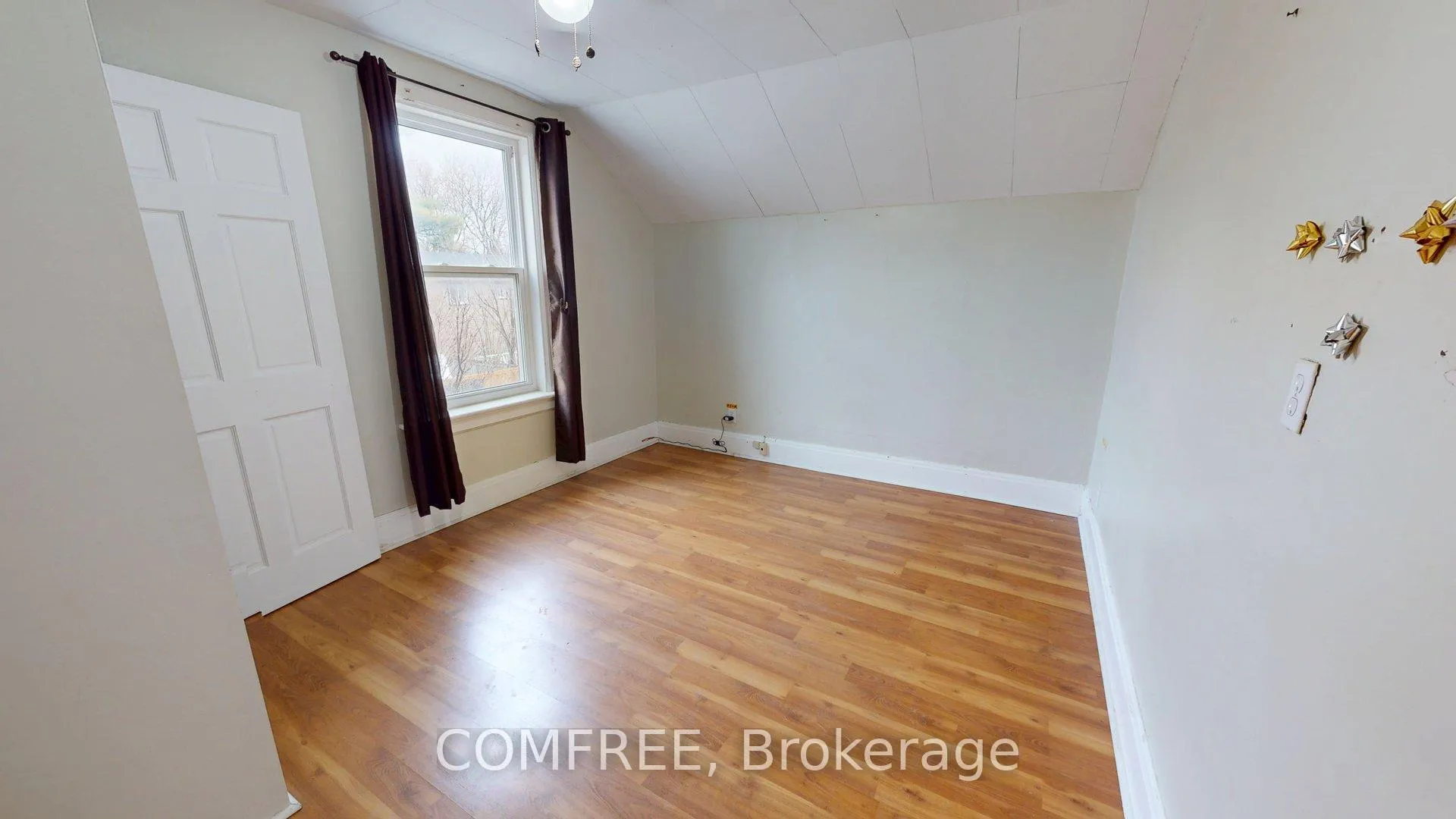 Photo 12 of 1405 King Street E, Cambridge, Preston Centre — HOMEH