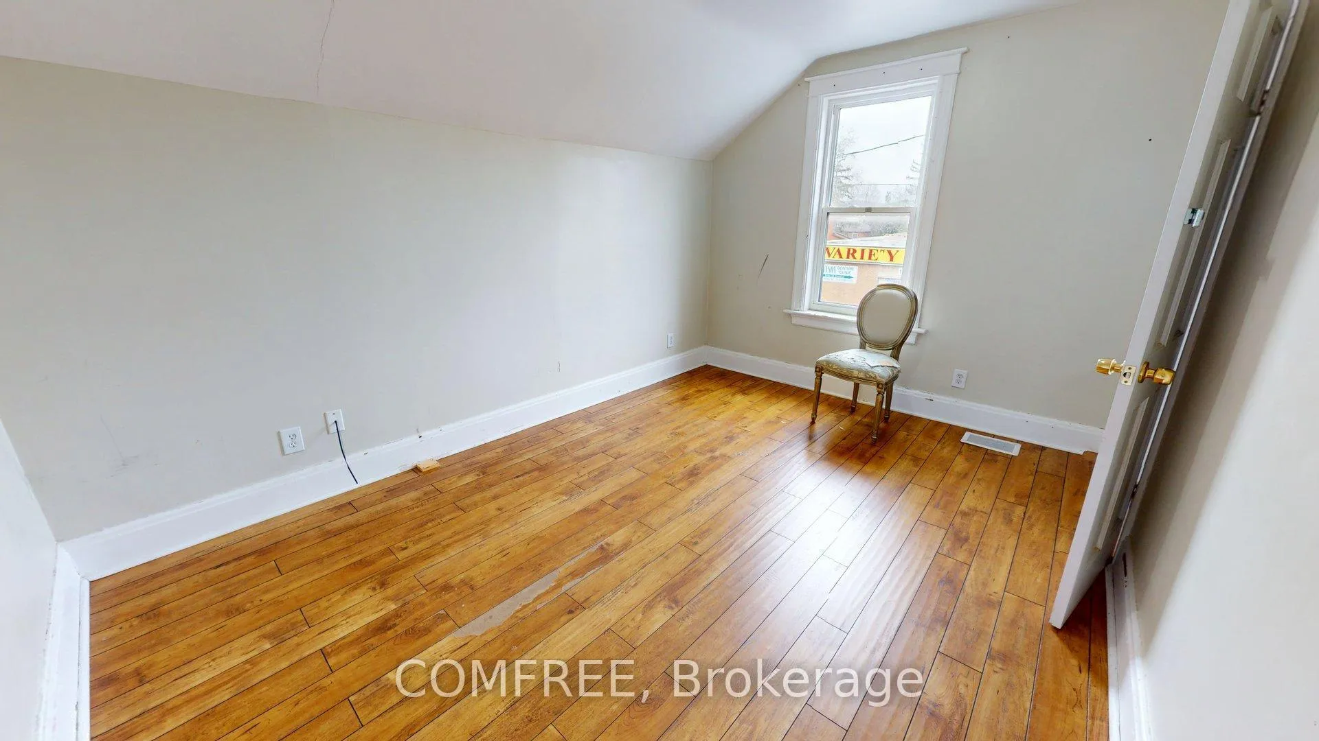 Photo 15 of 1405 King Street E, Cambridge, Preston Centre — HOMEH