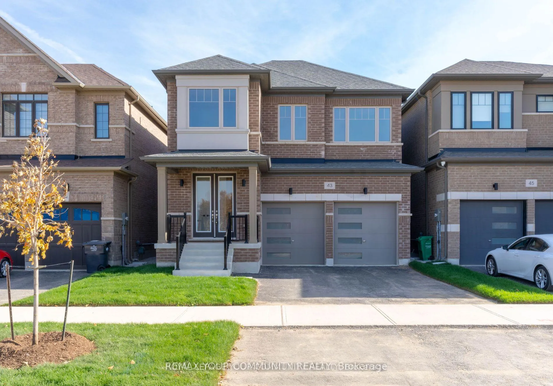 Photo 3 of 43 Tweedhill Avenue, Caledon, Rural Caledon — HOMEH
