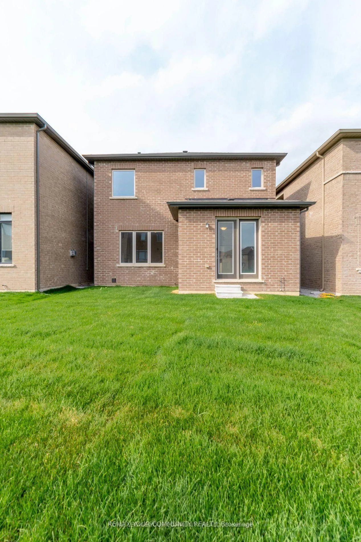 Photo 6 of 43 Tweedhill Avenue, Caledon, Rural Caledon — HOMEH
