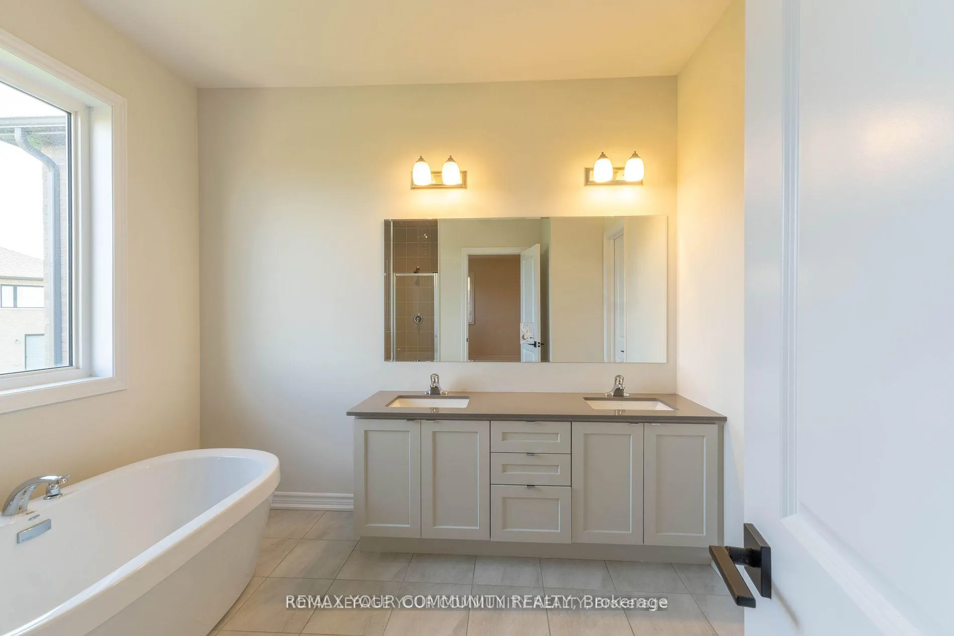 Photo 27 of 43 Tweedhill Avenue, Caledon, Rural Caledon — HOMEH