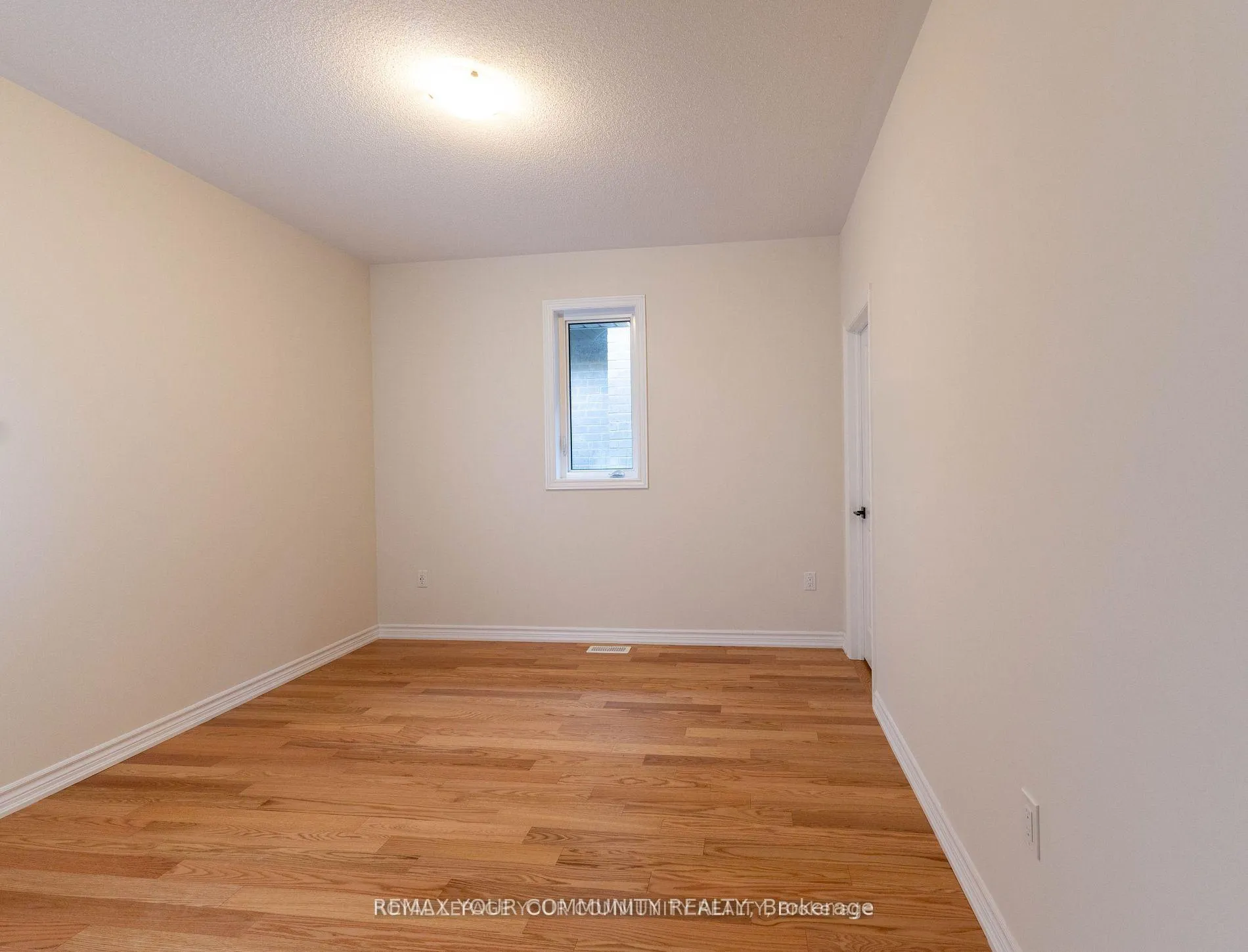 Photo 31 of 43 Tweedhill Avenue, Caledon, Rural Caledon — HOMEH