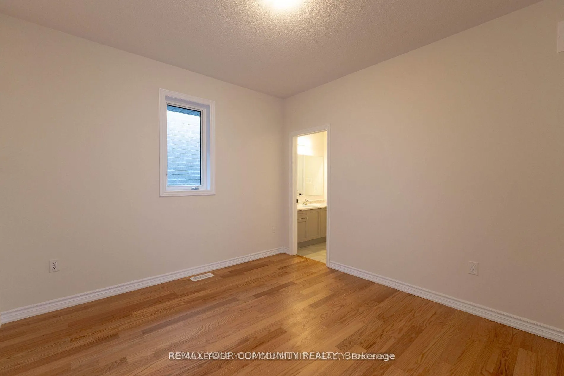 Photo 32 of 43 Tweedhill Avenue, Caledon, Rural Caledon — HOMEH