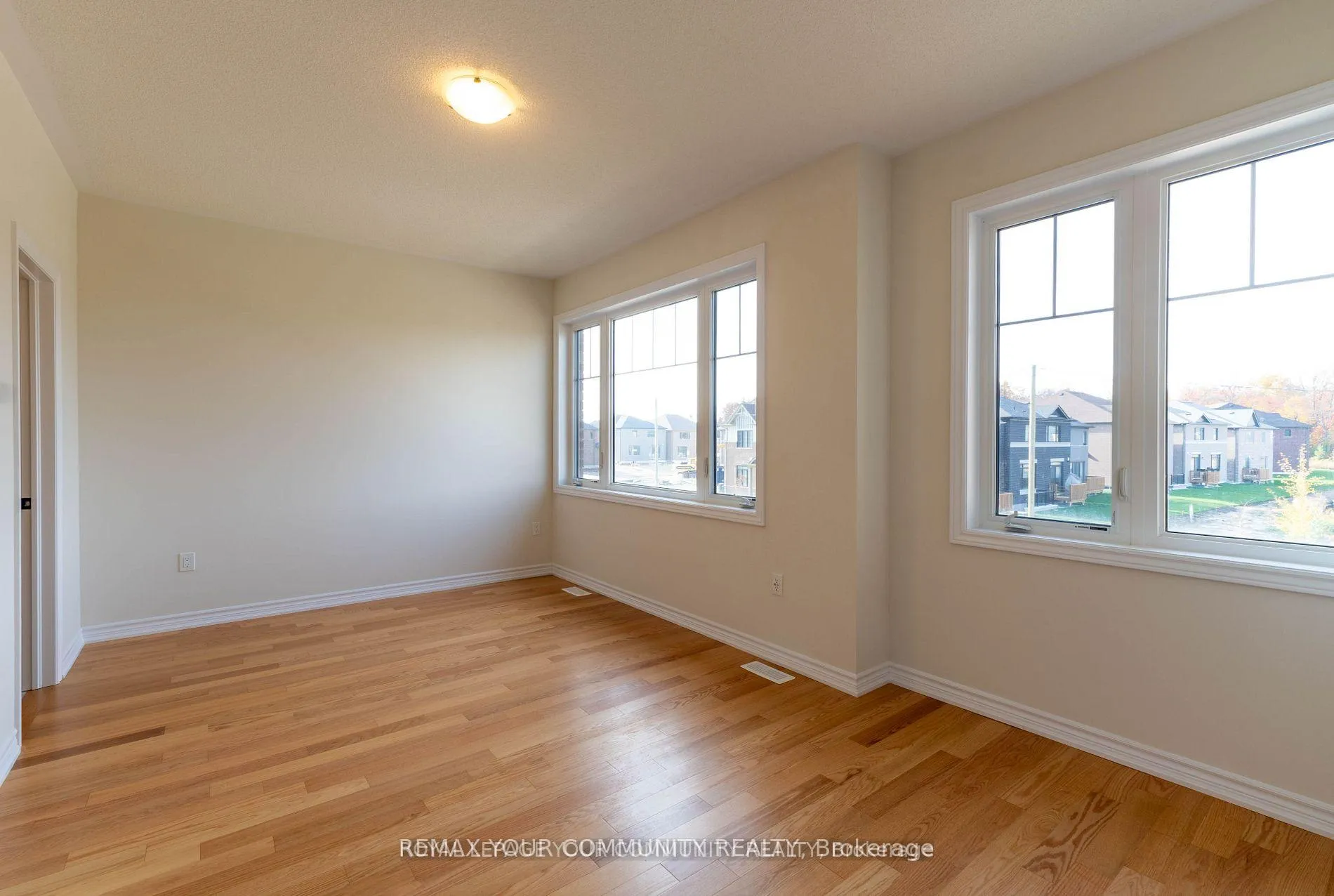 Photo 35 of 43 Tweedhill Avenue, Caledon, Rural Caledon — HOMEH