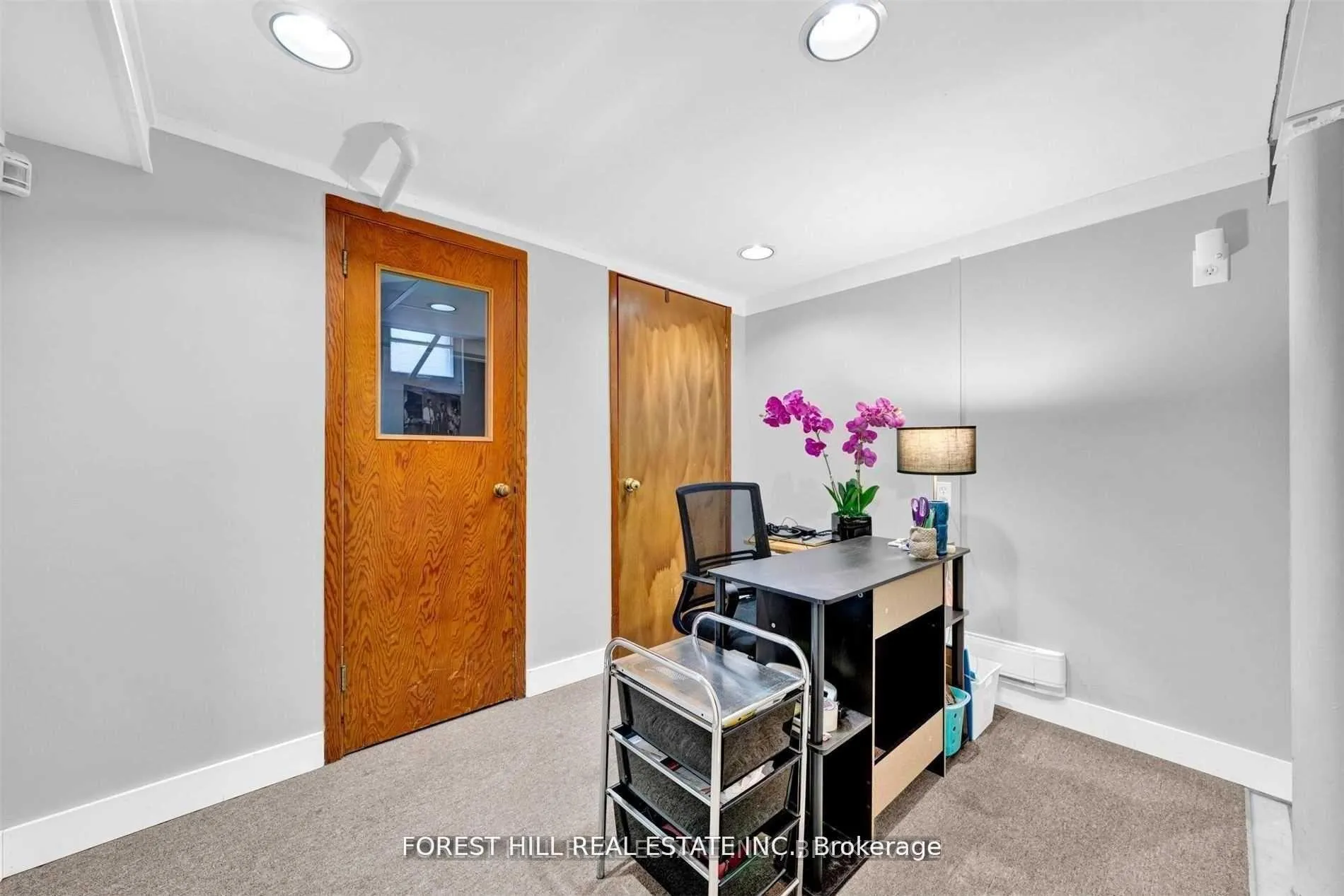 Photo 2 of Unit Lower, 996 Bayview Avenue, Toronto, Leaside — HOMEH