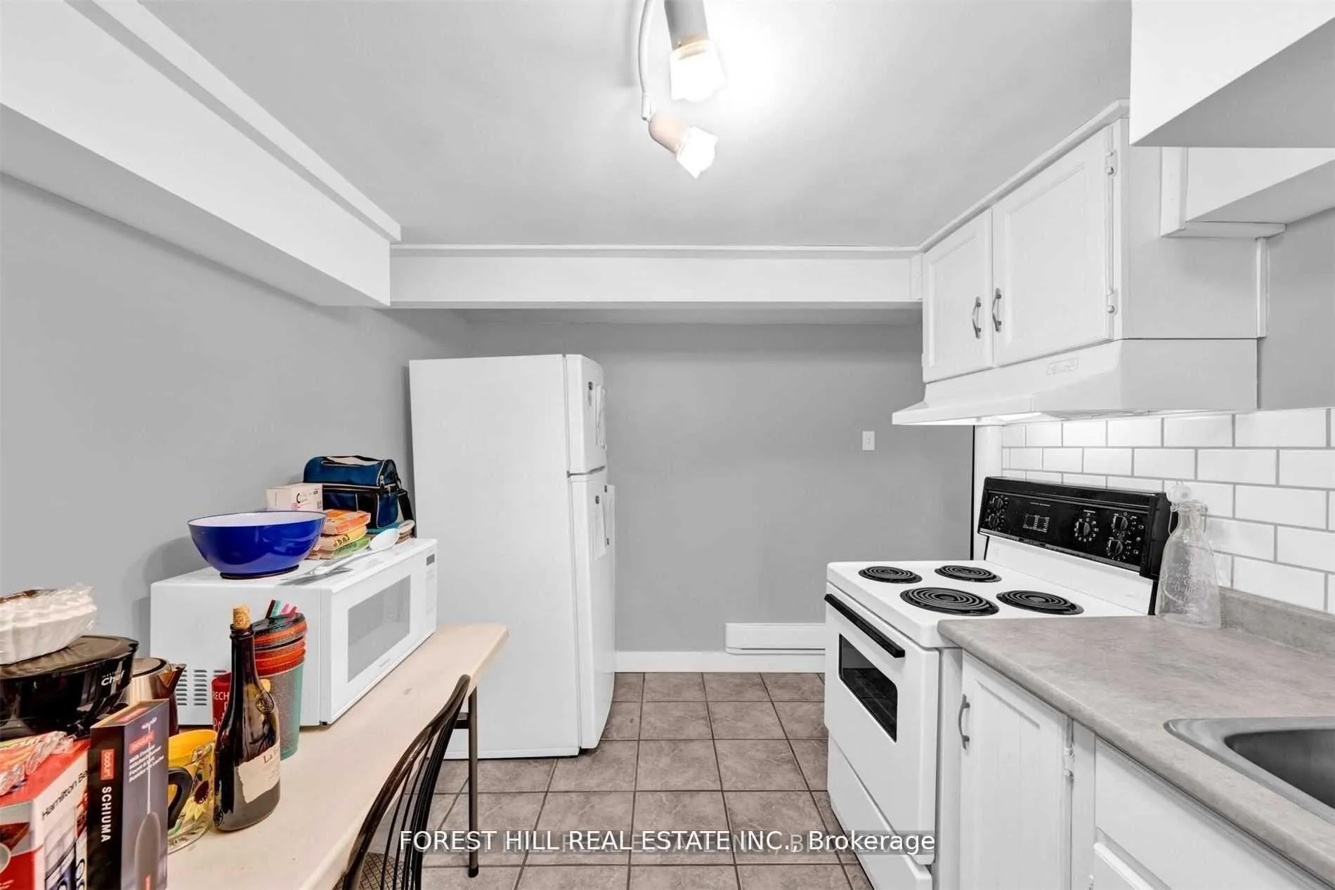 Photo 15 of Unit Lower, 996 Bayview Avenue, Toronto, Leaside — HOMEH