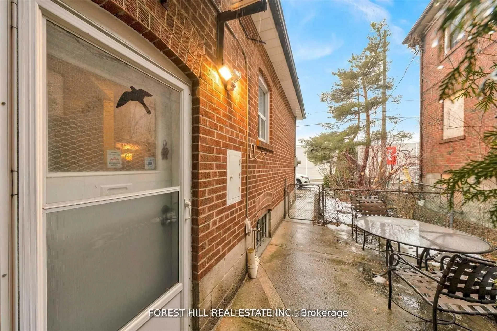 Photo 21 of Unit Lower, 996 Bayview Avenue, Toronto, Leaside — HOMEH