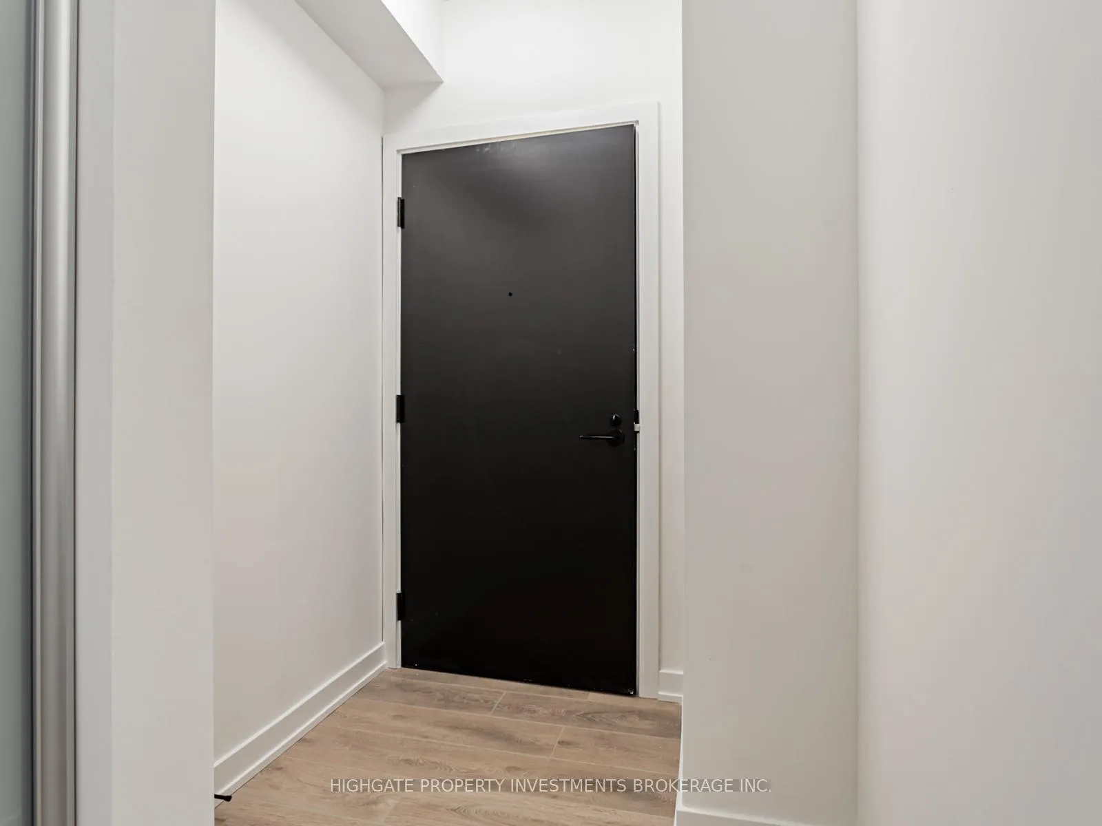 Photo 2 of Unit 1405, 127 Broadway Avenue, Toronto, Mount Pleasant West — HOMEH