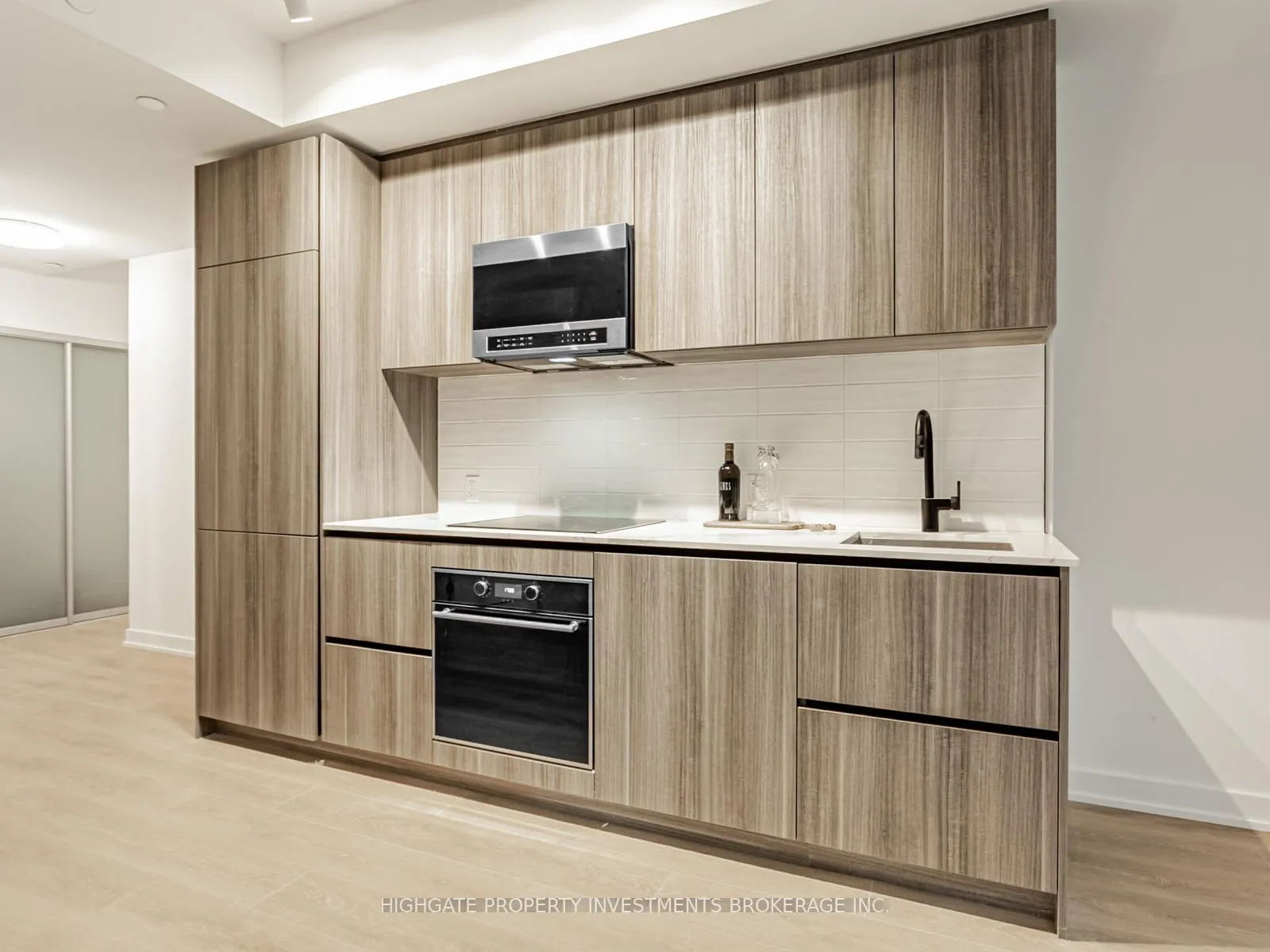Photo 9 of Unit 1405, 127 Broadway Avenue, Toronto, Mount Pleasant West — HOMEH