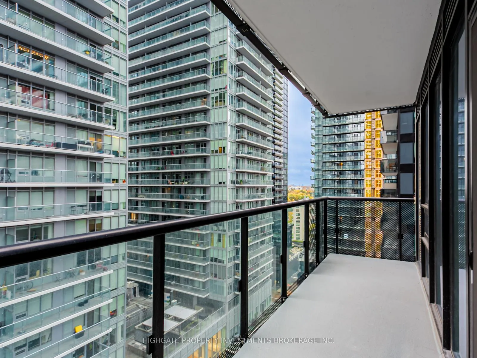 Photo 23 of Unit 1405, 127 Broadway Avenue, Toronto, Mount Pleasant West — HOMEH
