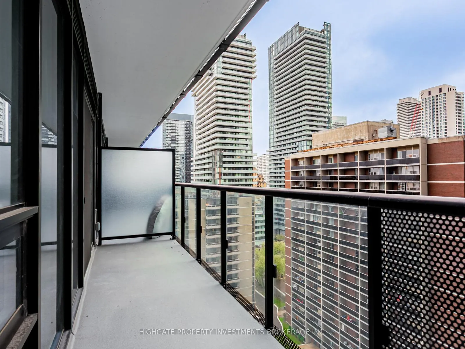 Photo 24 of Unit 1405, 127 Broadway Avenue, Toronto, Mount Pleasant West — HOMEH