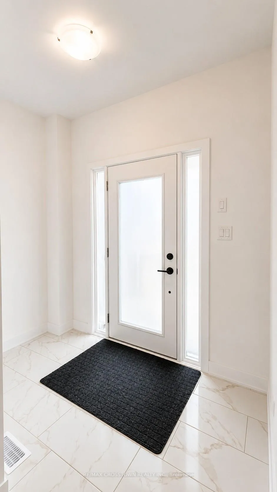 Photo 3 of 26 McAush Street, Barrie, Rural Barrie Southeast — HOMEH