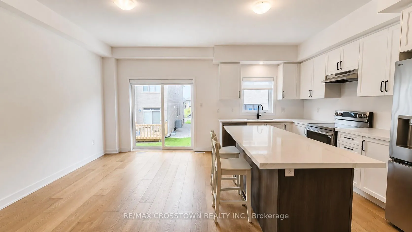 Photo 5 of 26 McAush Street, Barrie, Rural Barrie Southeast — HOMEH