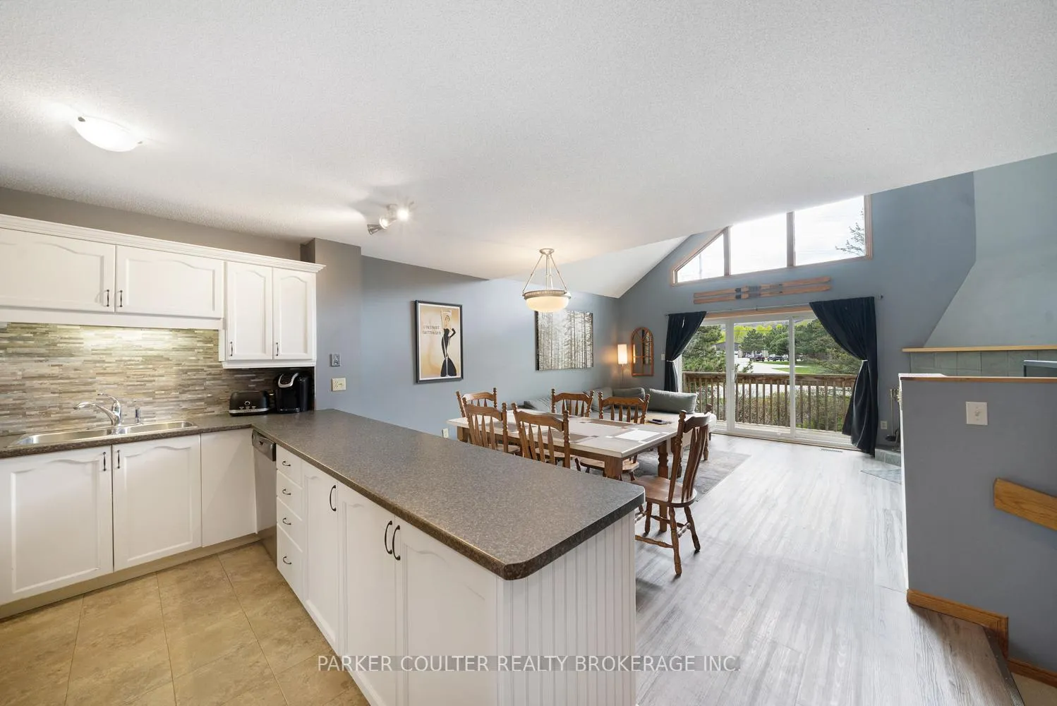 Photo 10 of Unit 15, 104 Kellie's Way, Blue Mountains — HOMEH