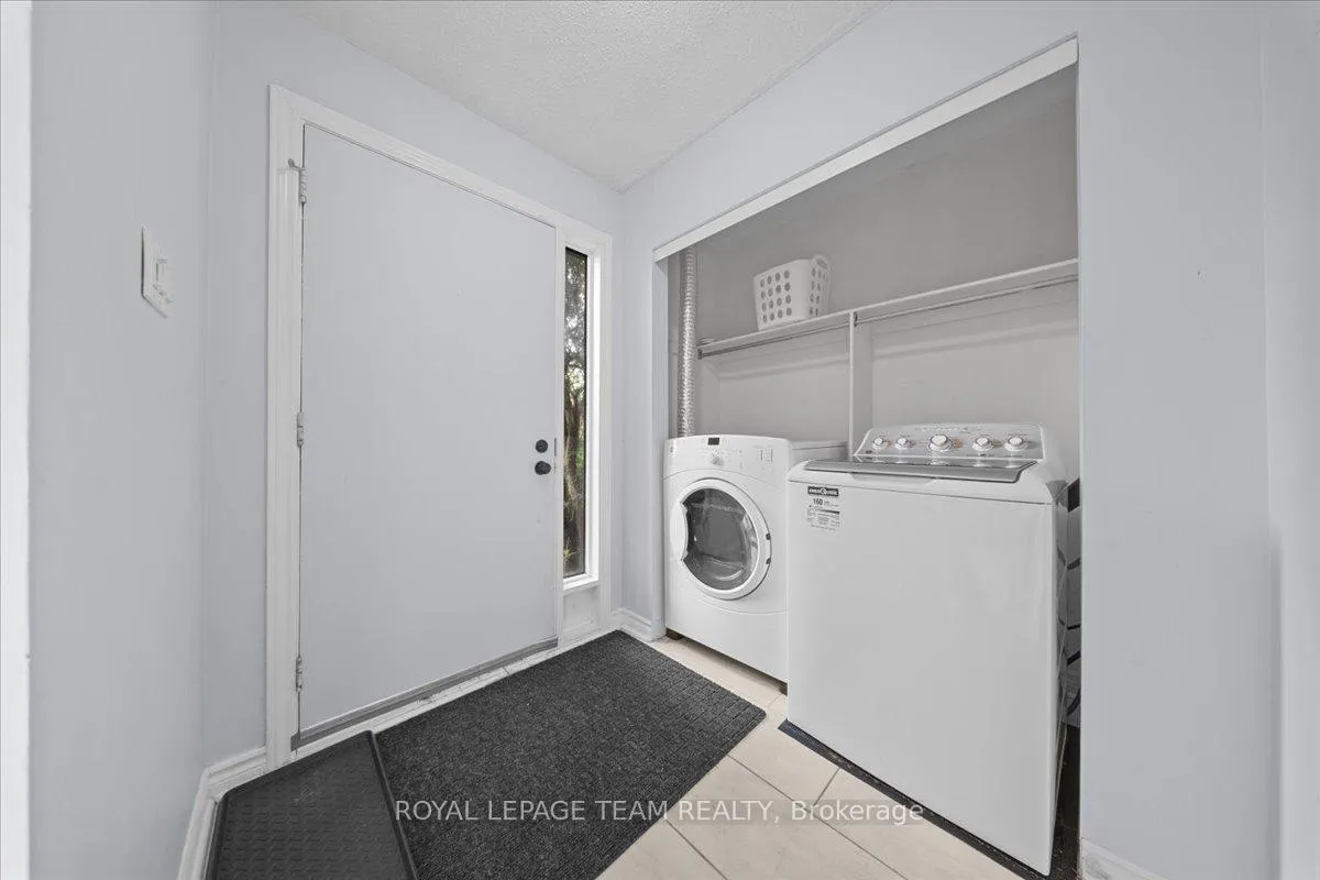 Photo 3 of Unit 20, 3483 Mccarthy Road, Ottawa, Hunt Club — HOMEH