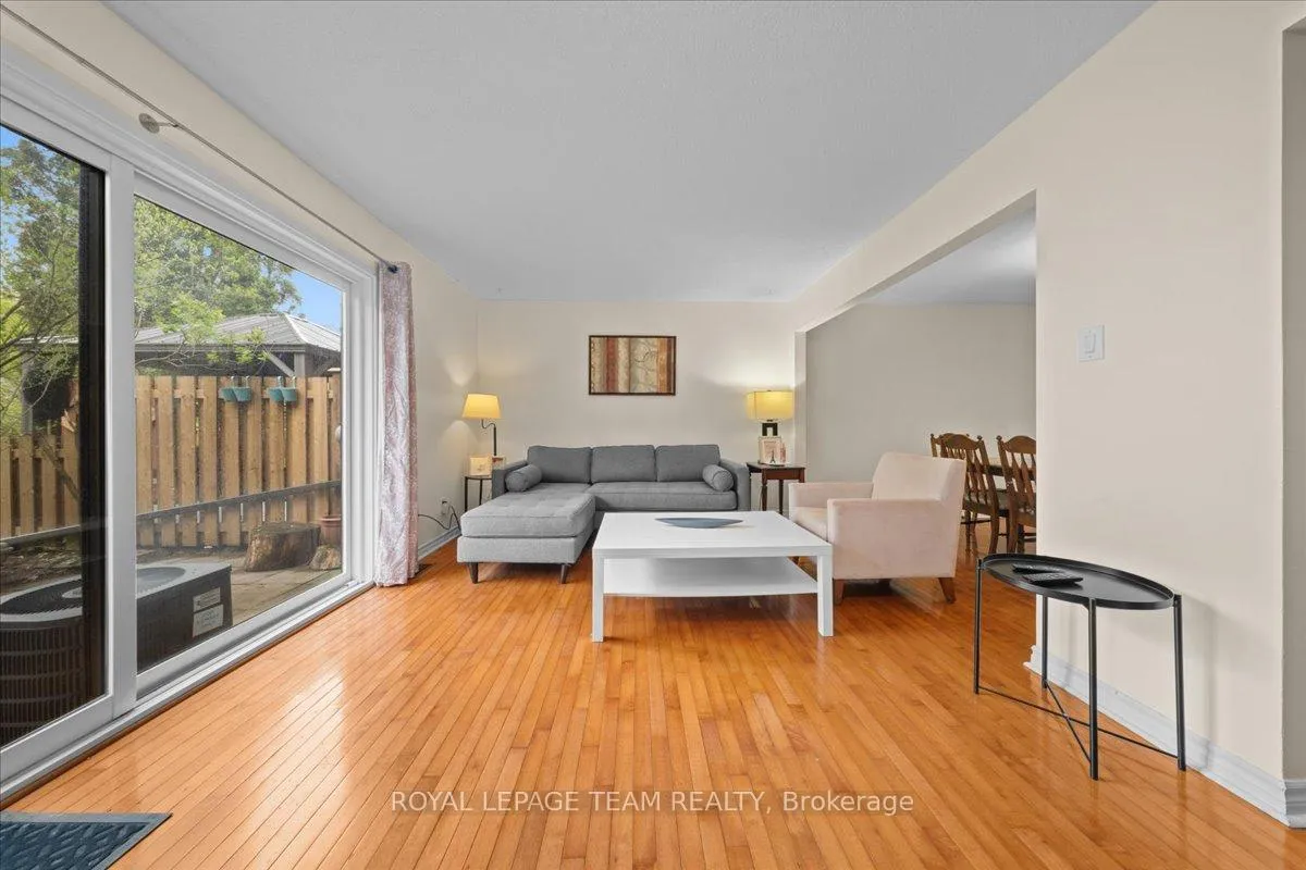 Photo 11 of Unit 20, 3483 Mccarthy Road, Ottawa, Hunt Club — HOMEH