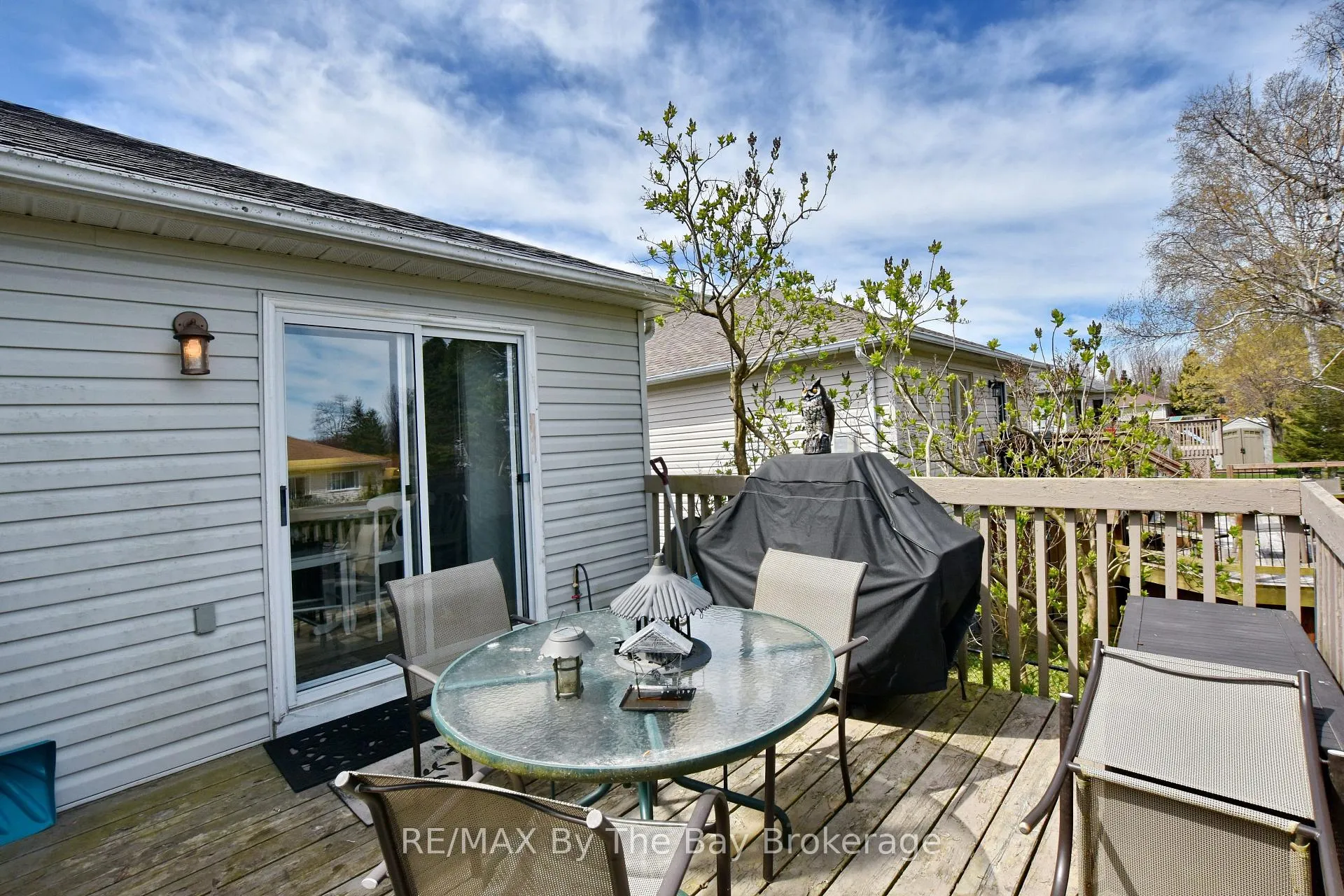 Photo 7 of 17 Acorn Crescent, Wasaga Beach — HOMEH