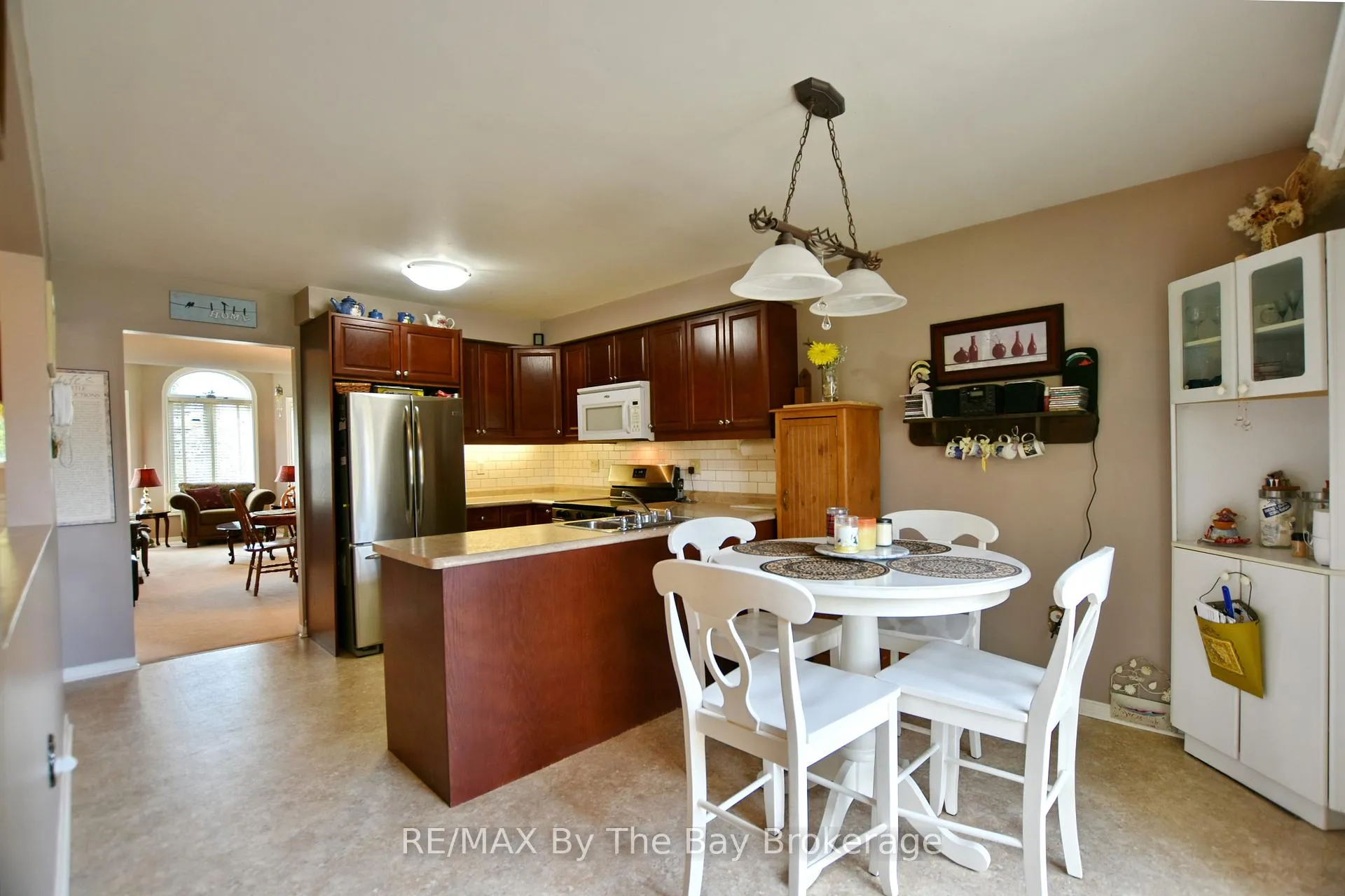 Photo 21 of 17 Acorn Crescent, Wasaga Beach — HOMEH
