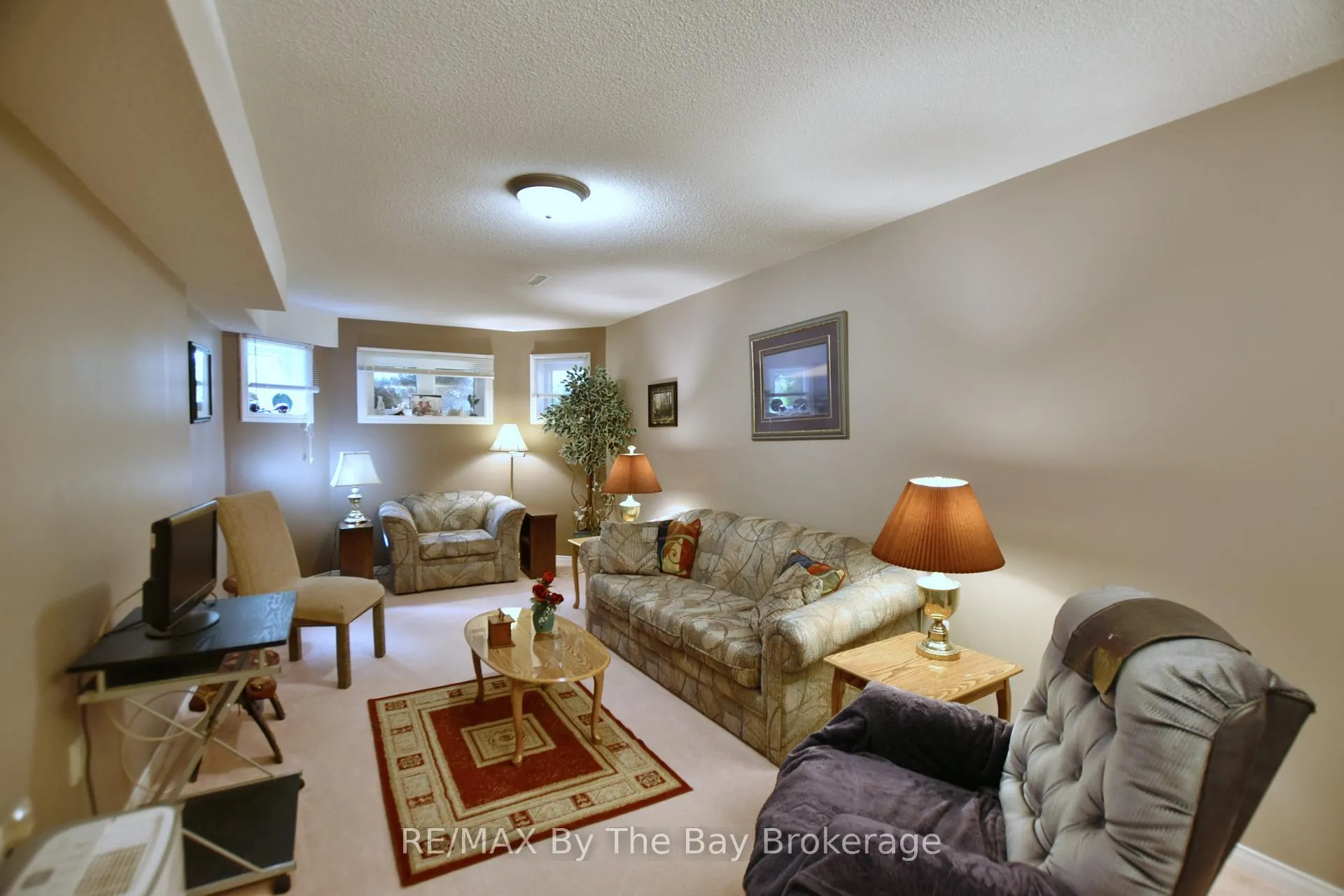 Photo 26 of 17 Acorn Crescent, Wasaga Beach — HOMEH