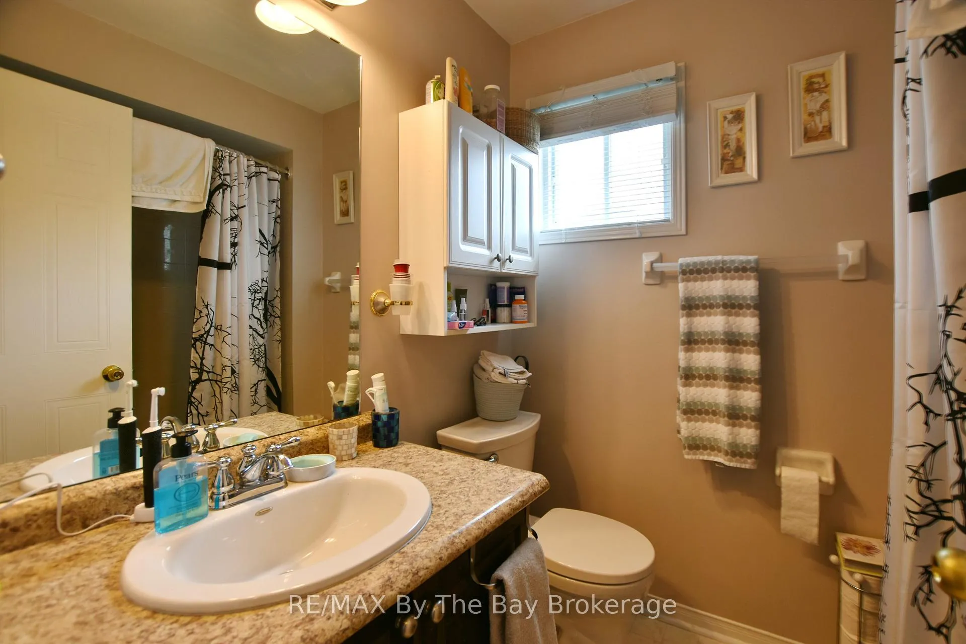 Photo 31 of 17 Acorn Crescent, Wasaga Beach — HOMEH
