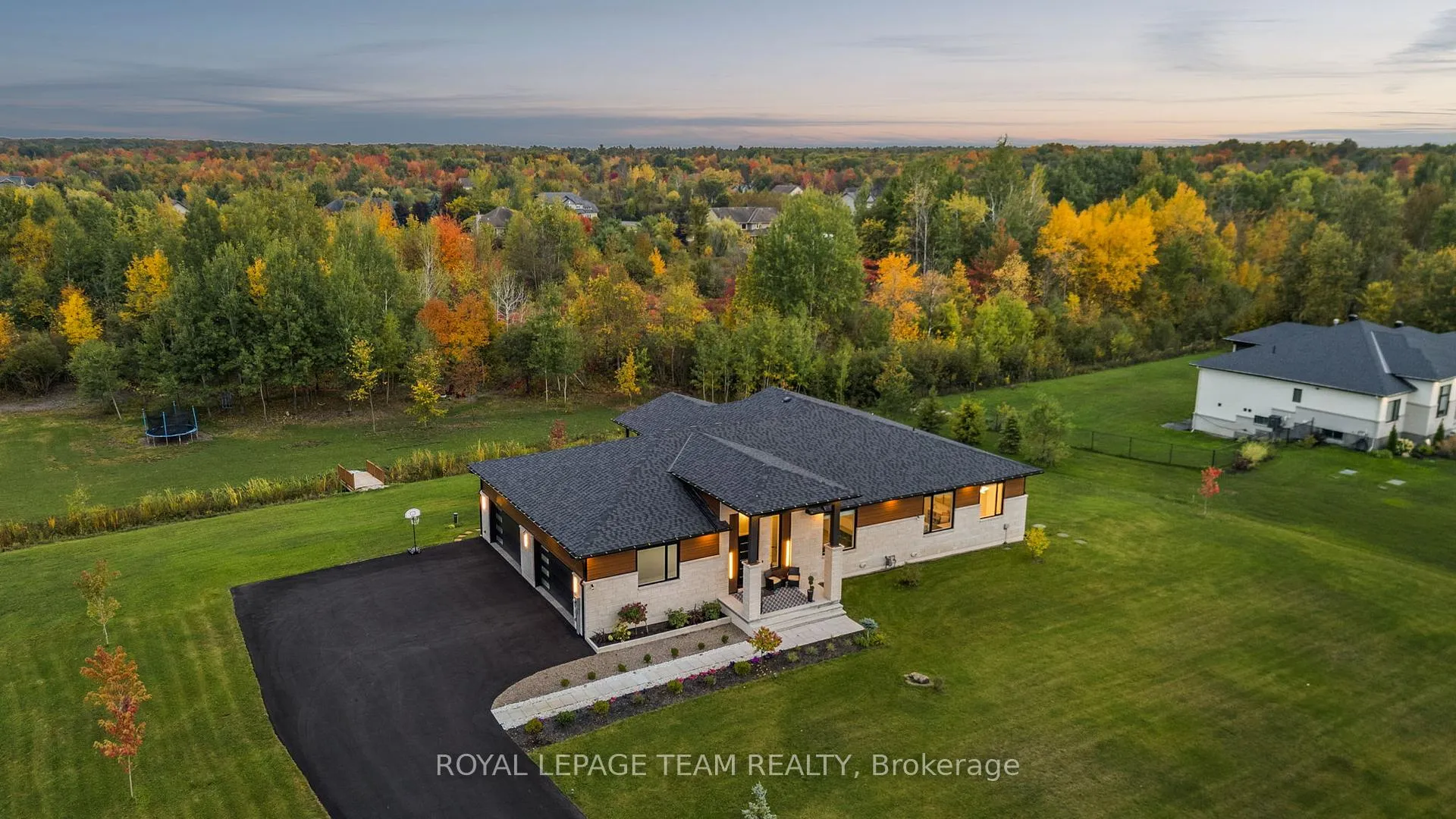 Photo 2 of 60 Synergy Way, Ottawa, Kanata - Kanata (North West) — HOMEH