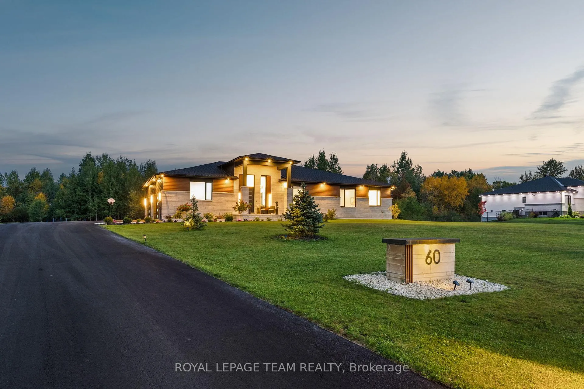 Photo 5 of 60 Synergy Way, Ottawa, Kanata - Kanata (North West) — HOMEH