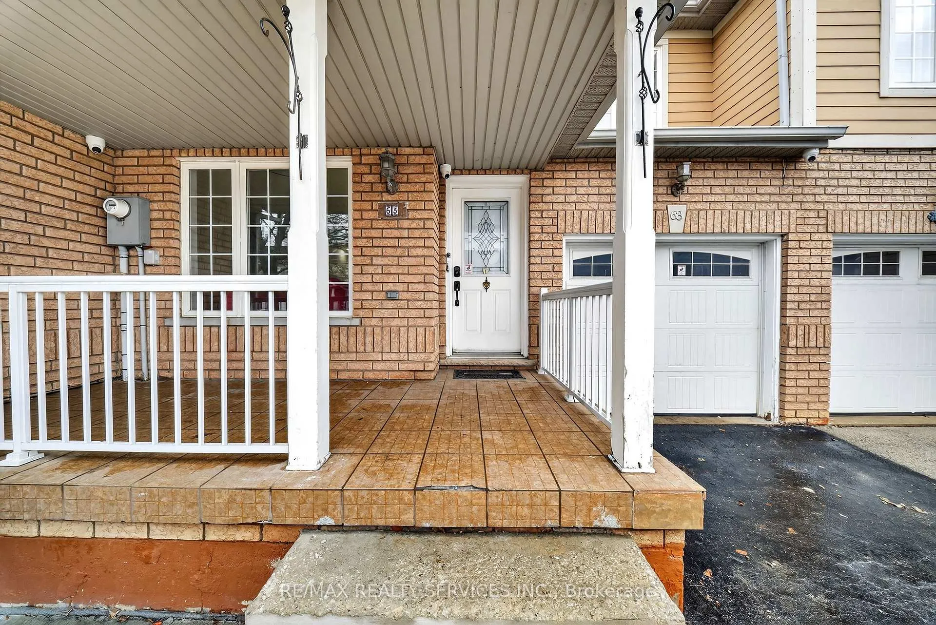 Photo 4 of 63 Irene Crescent, Brampton, Fletcher's Meadow — HOMEH
