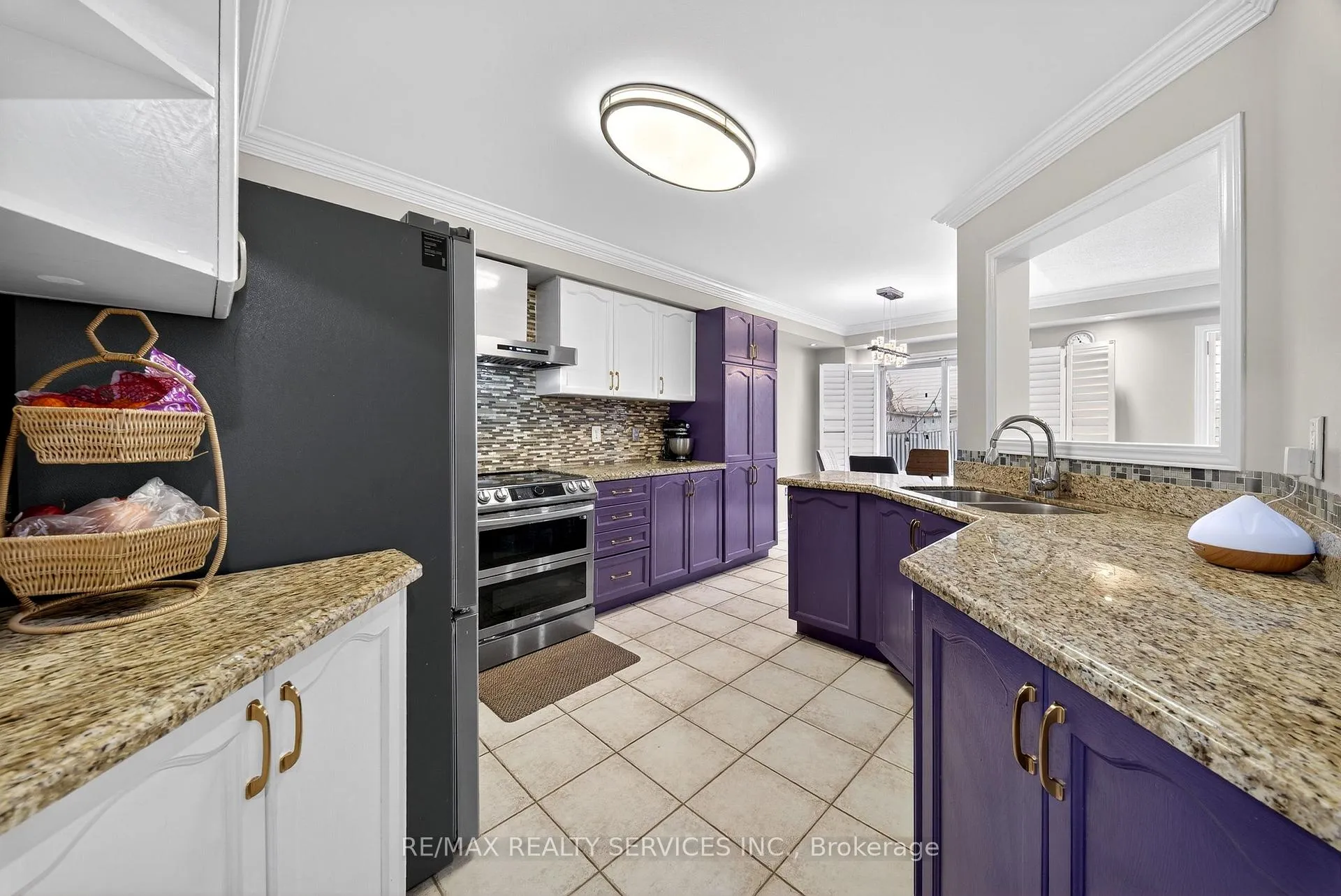 Photo 10 of 63 Irene Crescent, Brampton, Fletcher's Meadow — HOMEH