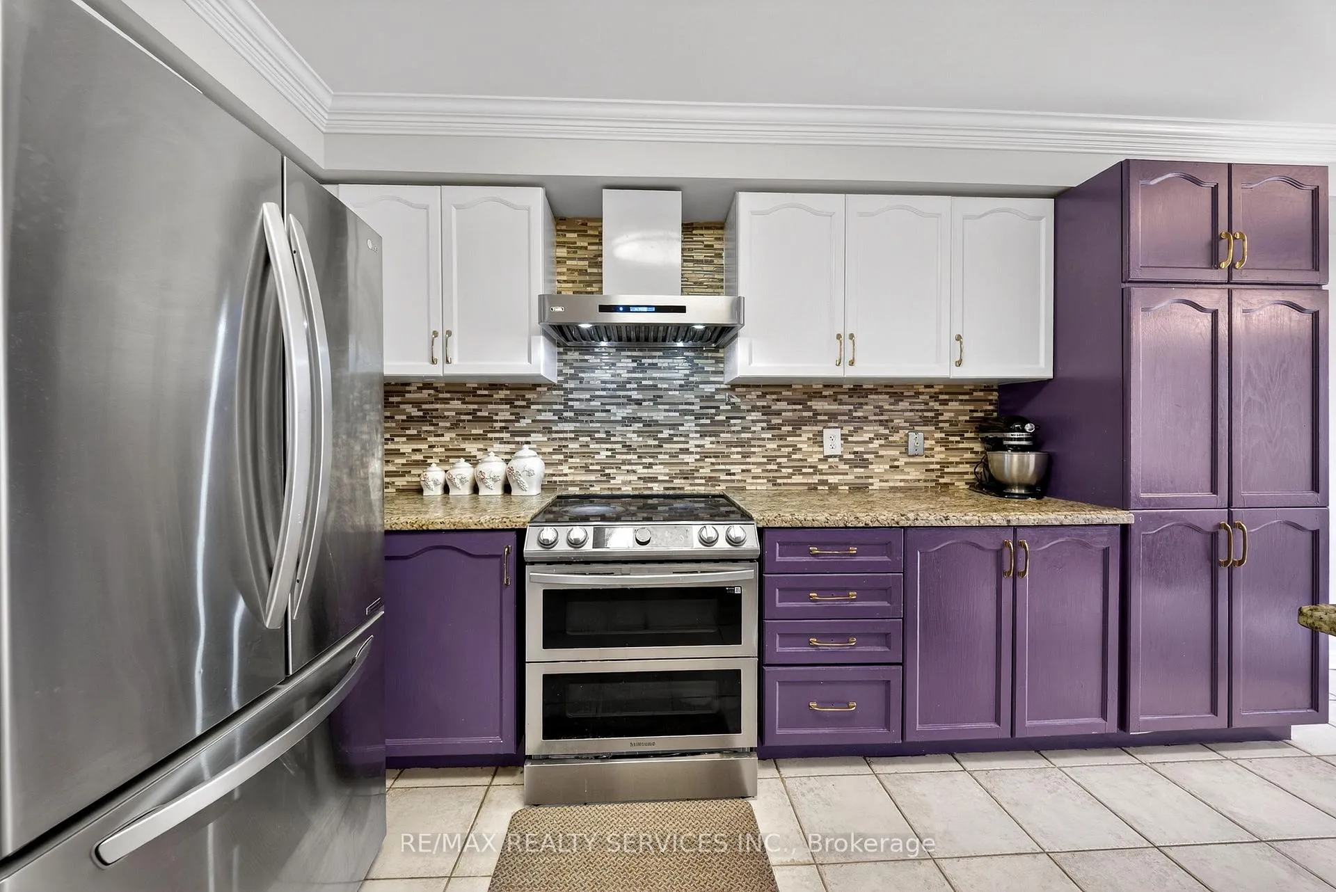 Photo 11 of 63 Irene Crescent, Brampton, Fletcher's Meadow — HOMEH