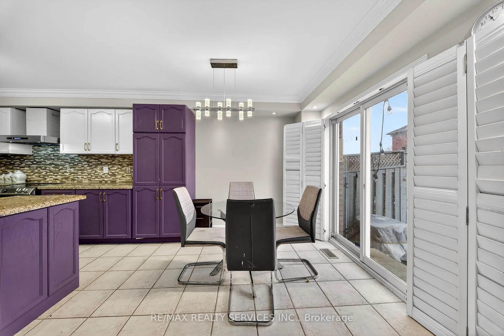 Photo 14 of 63 Irene Crescent, Brampton, Fletcher's Meadow — HOMEH