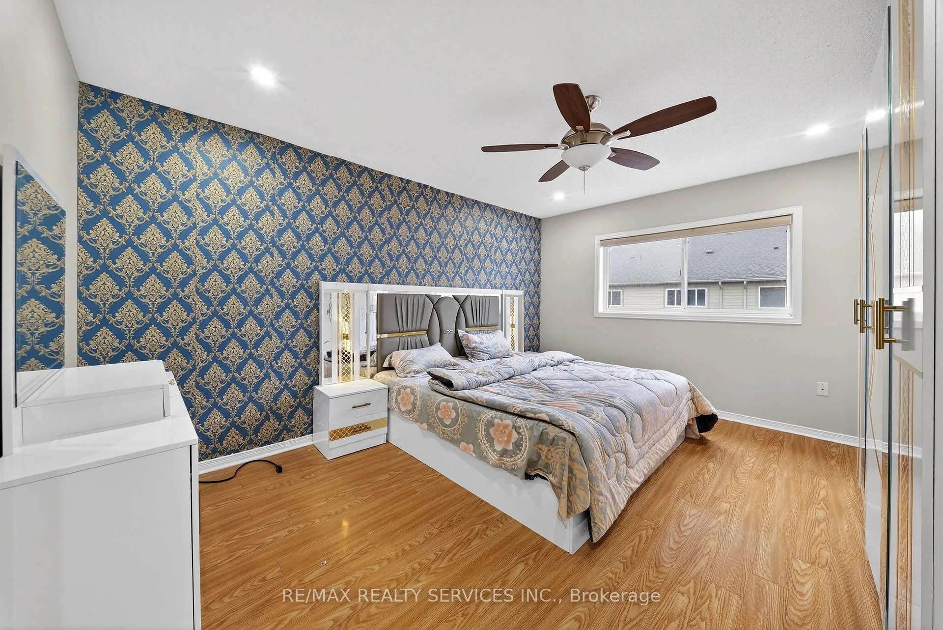 Photo 25 of 63 Irene Crescent, Brampton, Fletcher's Meadow — HOMEH