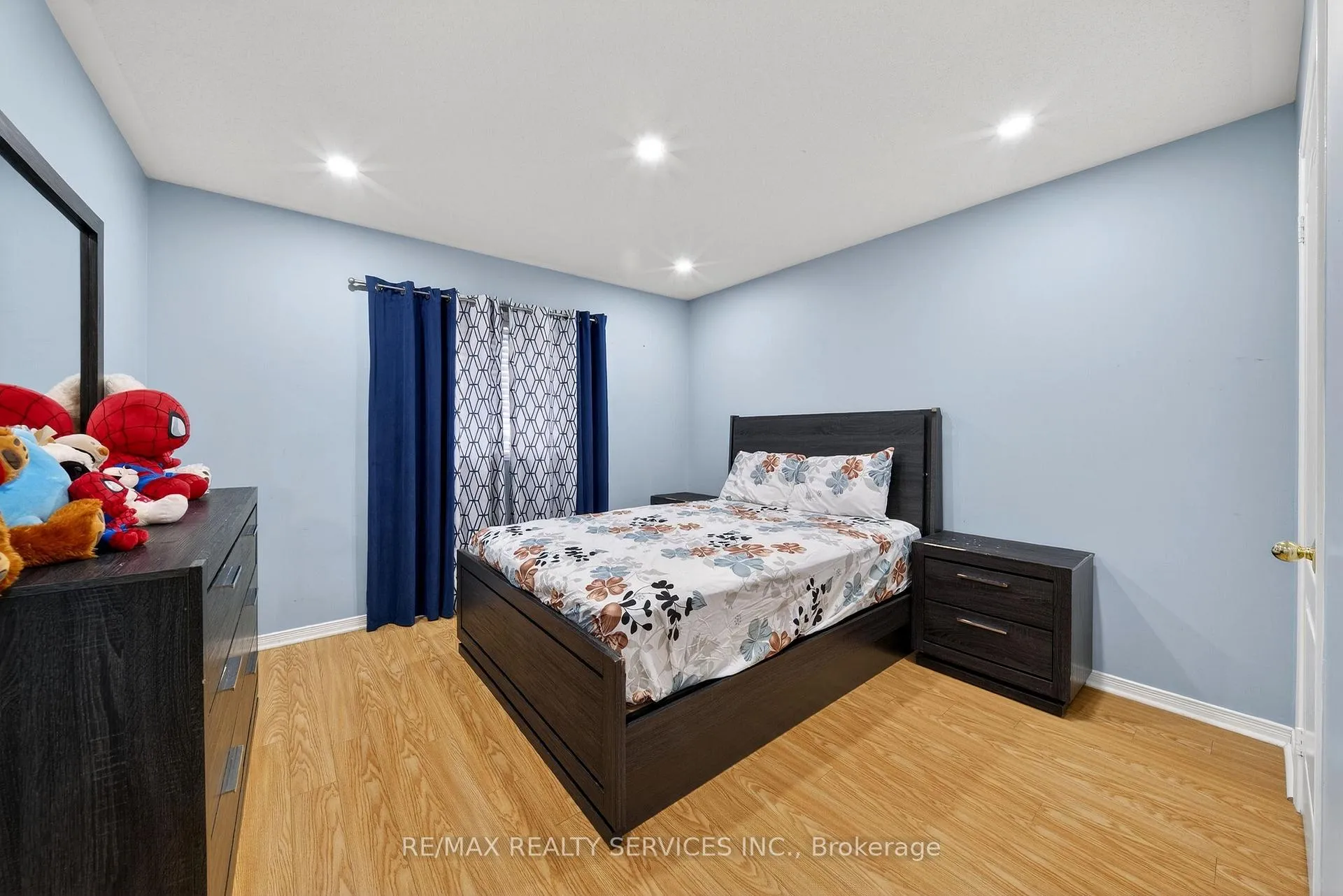 Photo 30 of 63 Irene Crescent, Brampton, Fletcher's Meadow — HOMEH