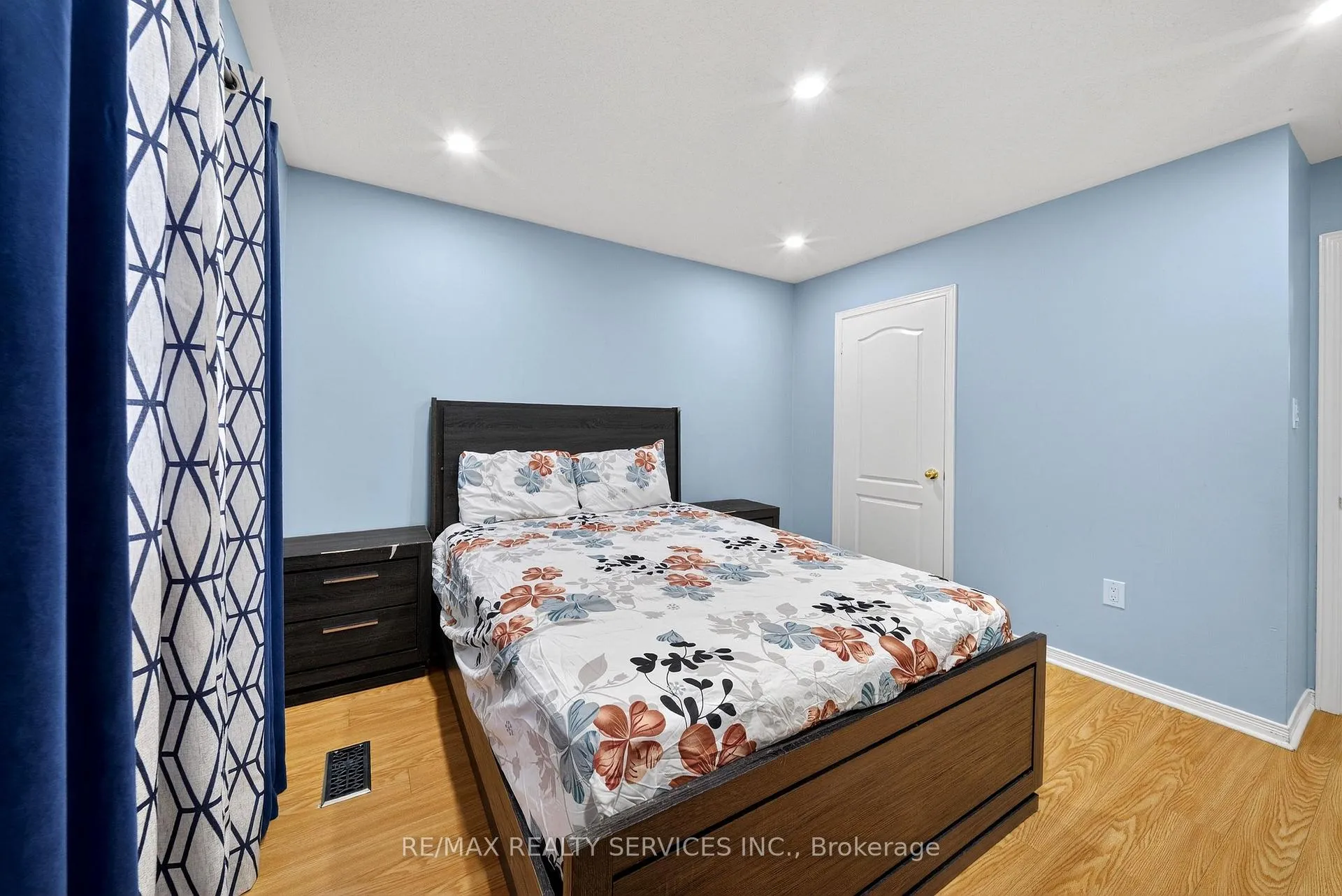 Photo 31 of 63 Irene Crescent, Brampton, Fletcher's Meadow — HOMEH