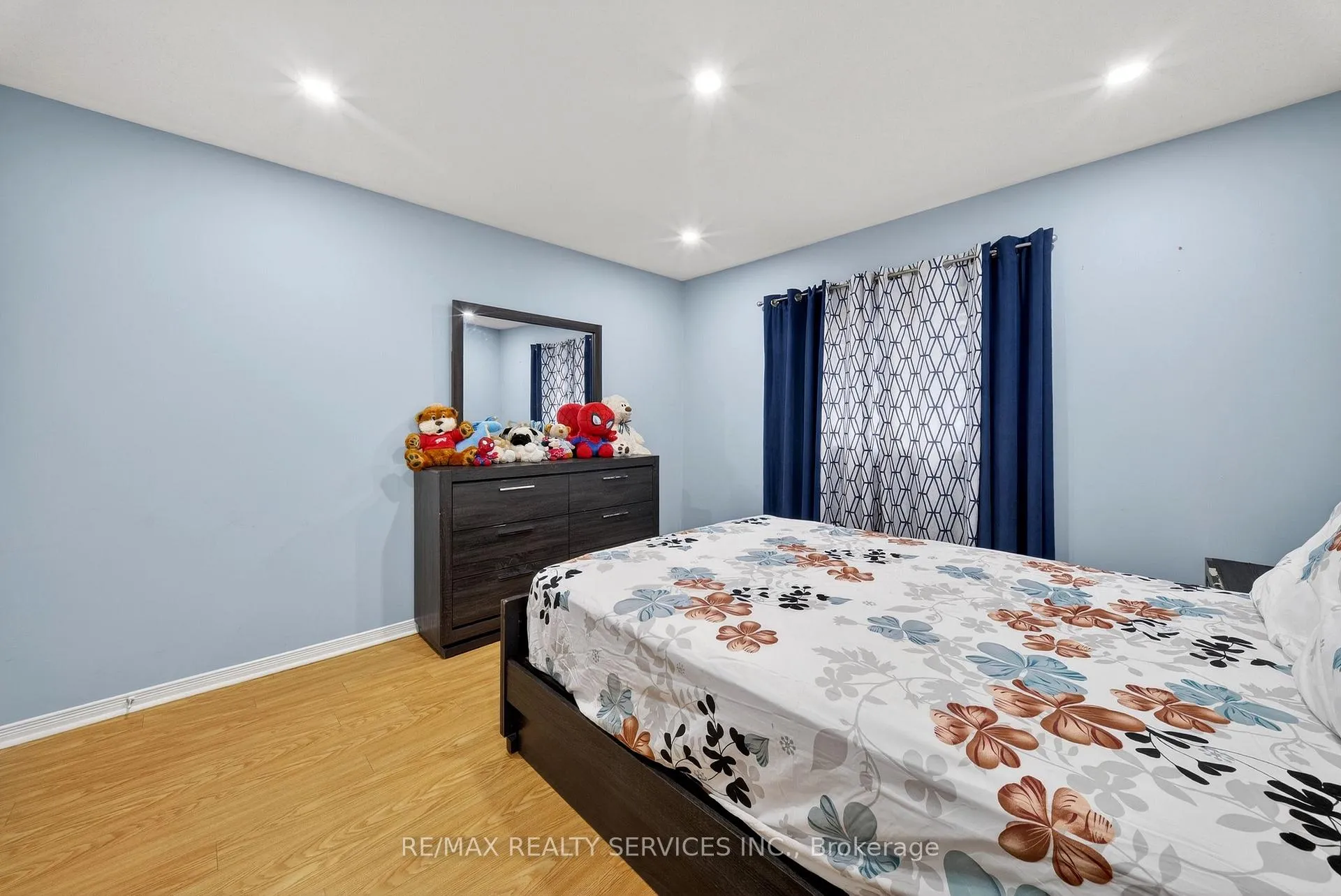 Photo 32 of 63 Irene Crescent, Brampton, Fletcher's Meadow — HOMEH