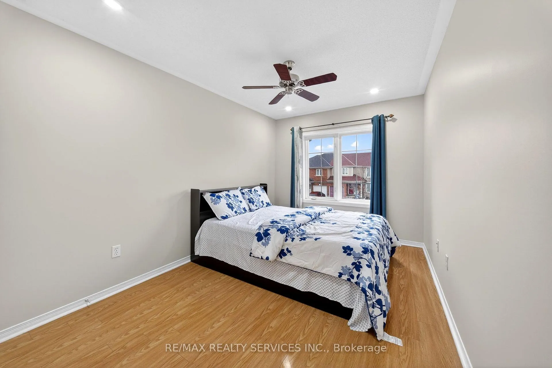 Photo 33 of 63 Irene Crescent, Brampton, Fletcher's Meadow — HOMEH