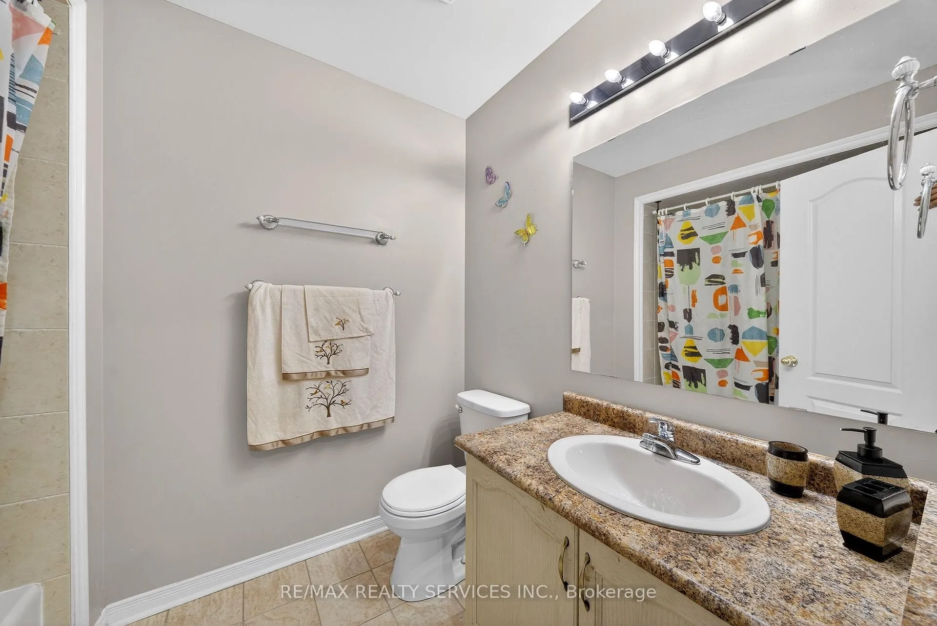 Photo 36 of 63 Irene Crescent, Brampton, Fletcher's Meadow — HOMEH