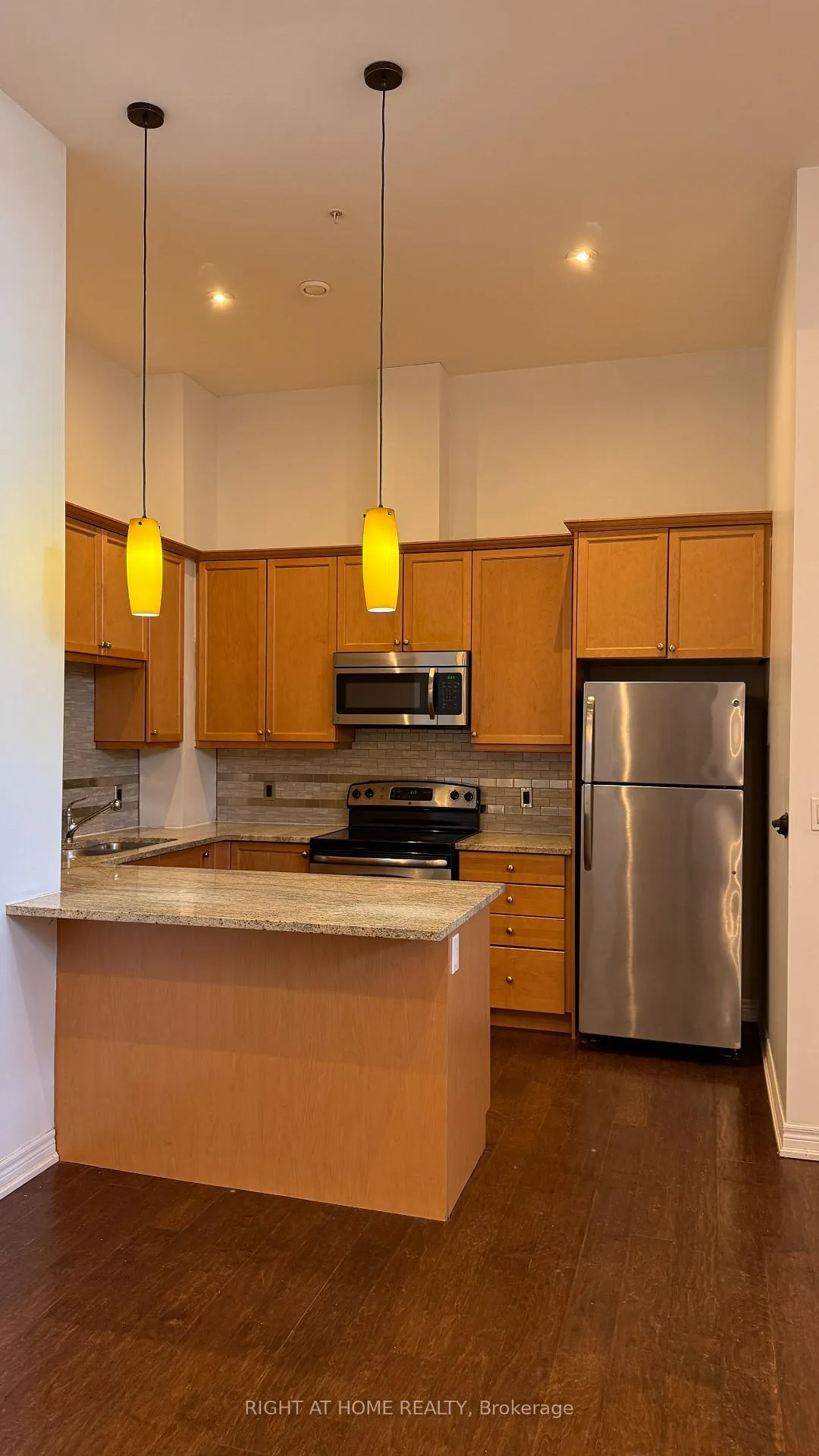 Photo 7 of Unit 102, 50 Murray Street W, Hamilton, Central — HOMEH