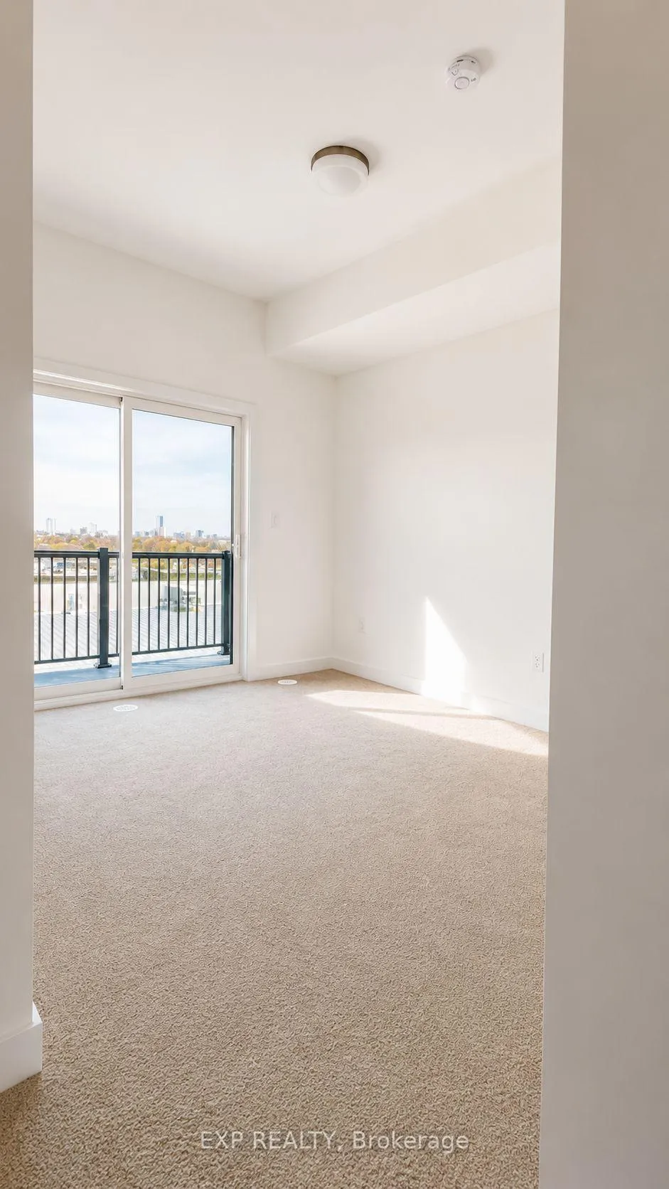 Photo 3 of Unit Q11, 25 Palace Street, Kitchener — HOMEH