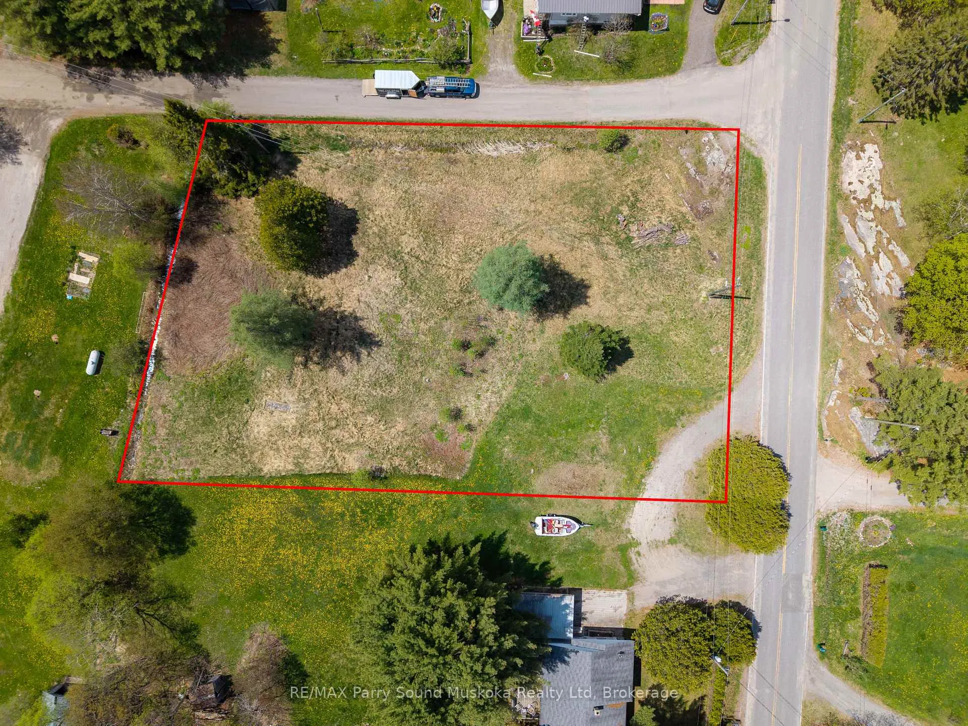 Photo 2 of 63 Pineridge Drive, McDougall — HOMEH