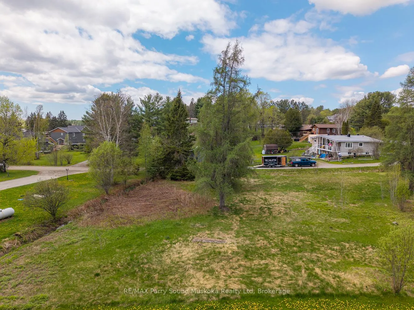 Photo 9 of 63 Pineridge Drive, McDougall — HOMEH