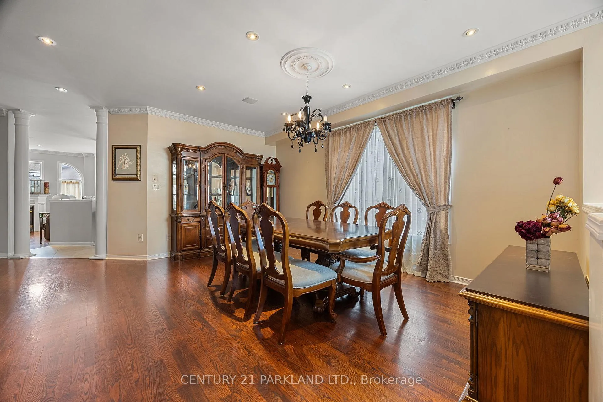 Photo 4 of 40 Lady Fern Drive, Markham, Legacy — HOMEH