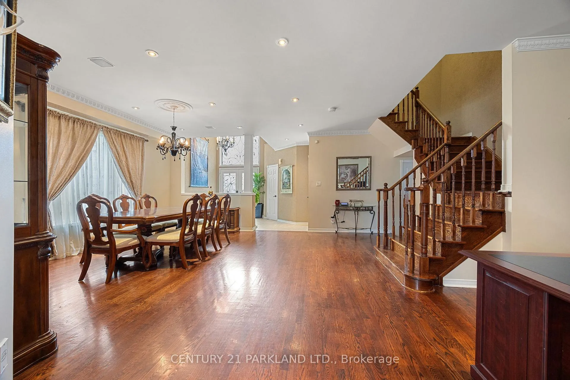 Photo 7 of 40 Lady Fern Drive, Markham, Legacy — HOMEH