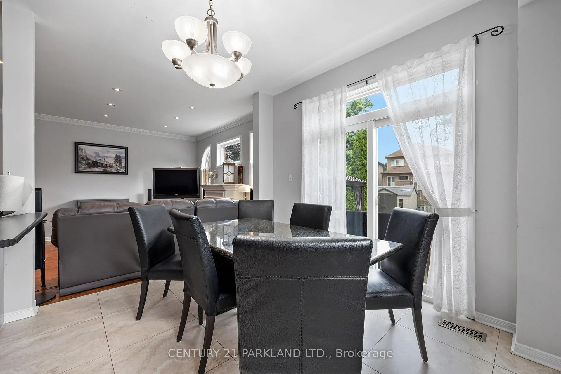 Photo 15 of 40 Lady Fern Drive, Markham, Legacy — HOMEH
