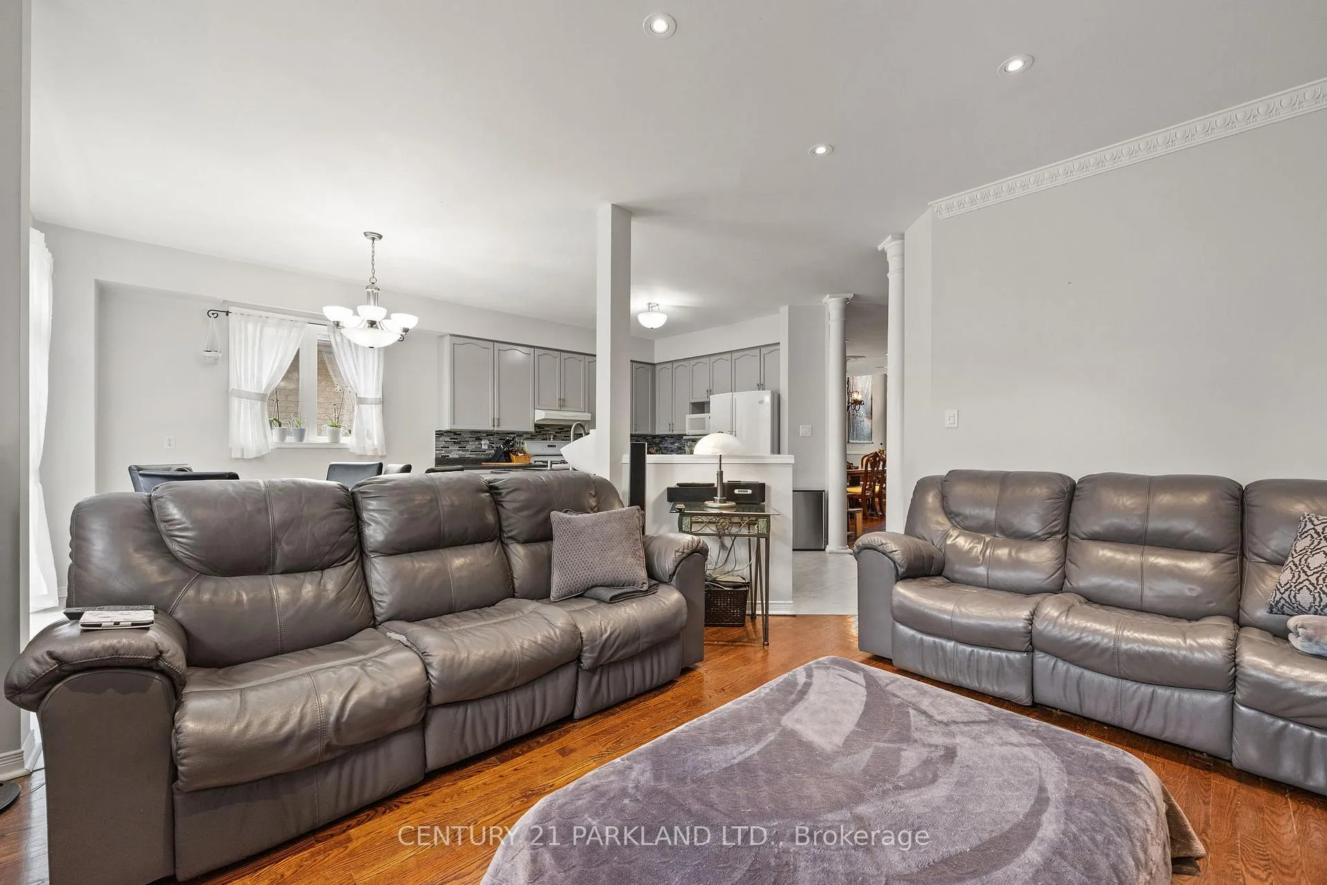 Photo 20 of 40 Lady Fern Drive, Markham, Legacy — HOMEH