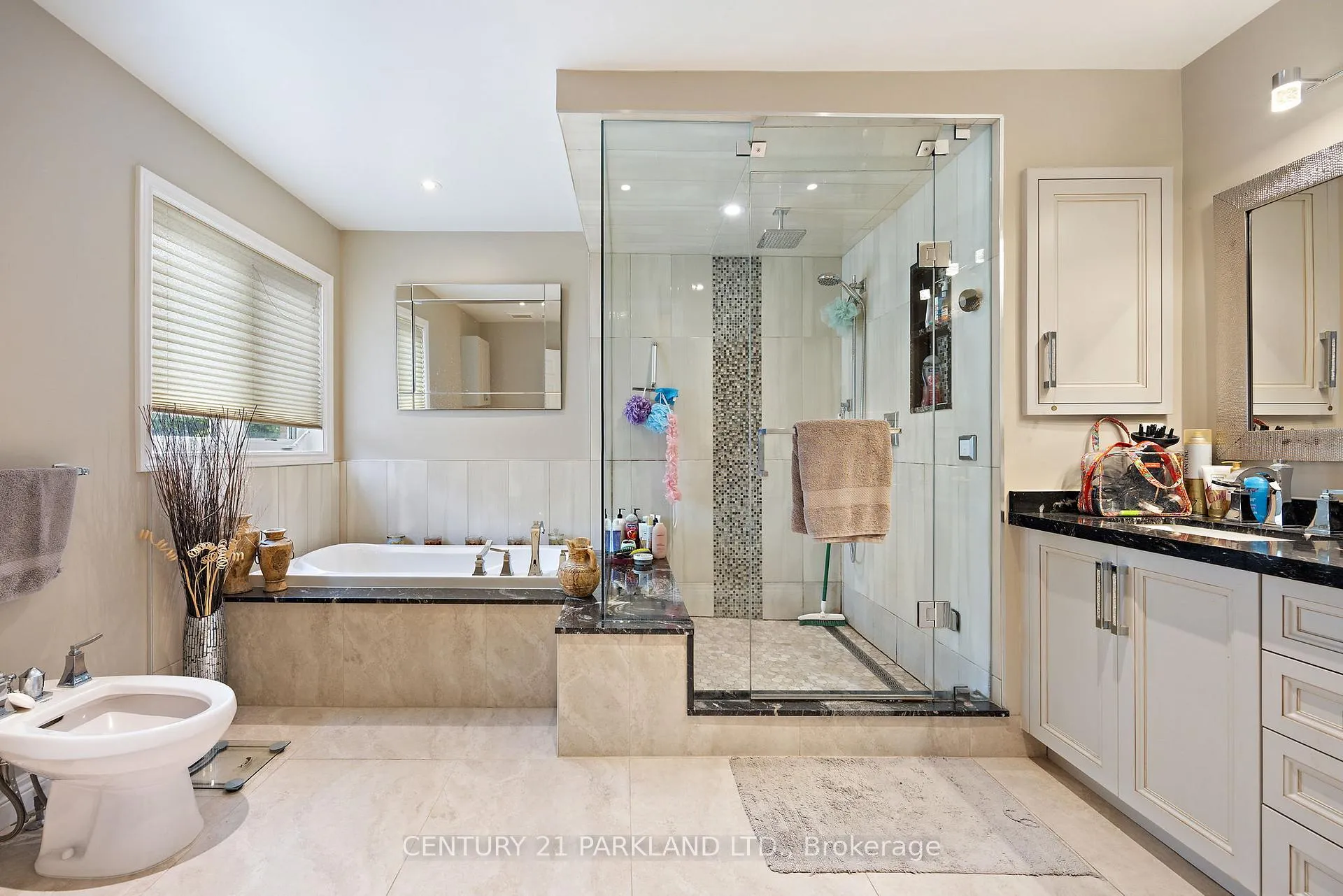 Photo 26 of 40 Lady Fern Drive, Markham, Legacy — HOMEH