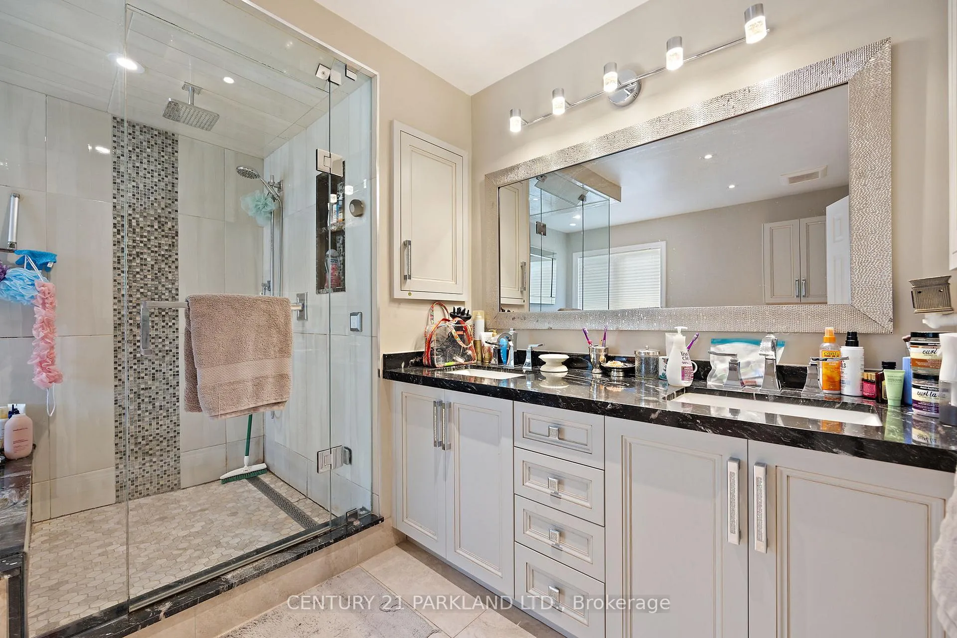 Photo 27 of 40 Lady Fern Drive, Markham, Legacy — HOMEH